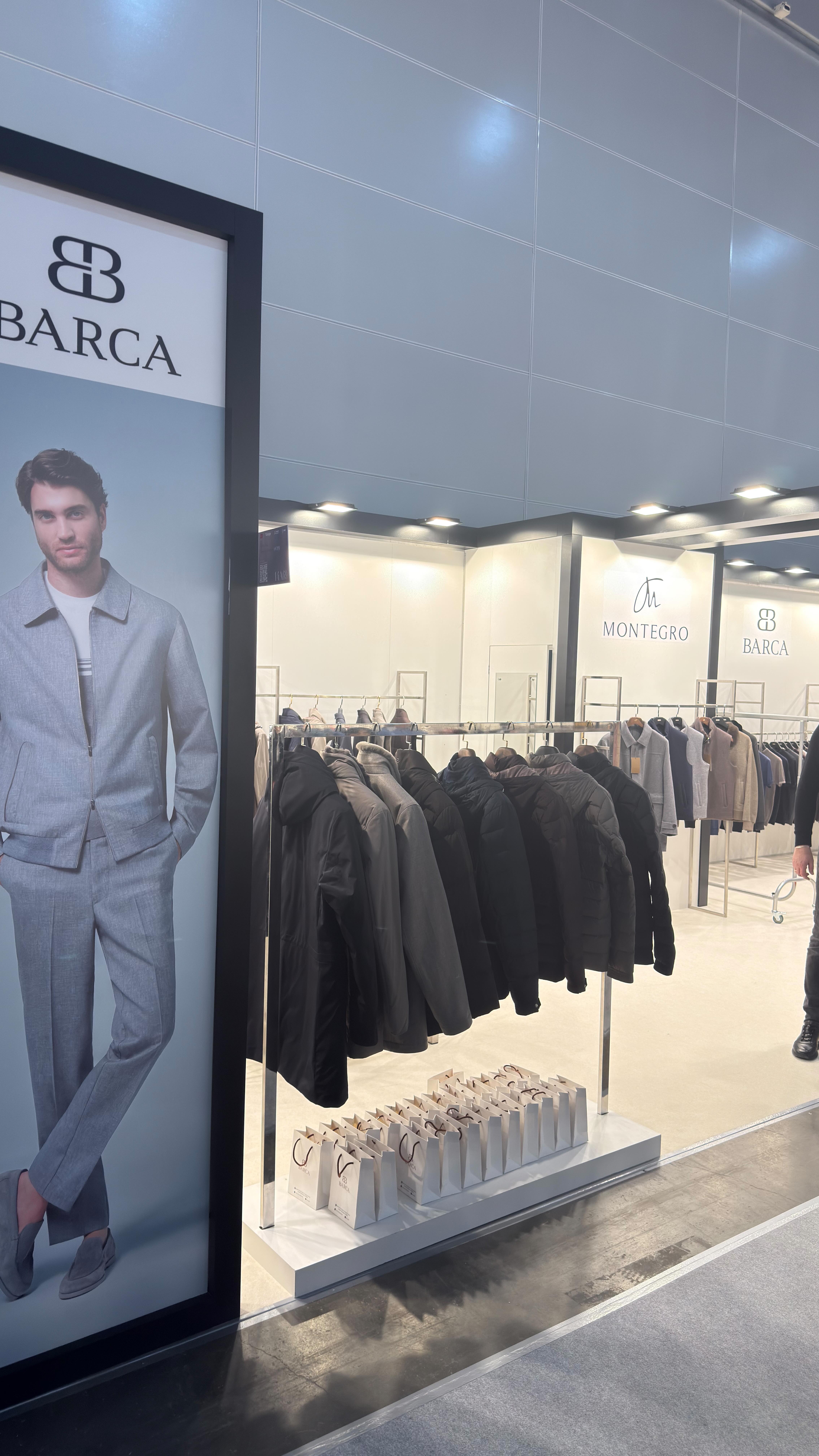 We sincerely thank all our partners and friends who experienced MONTEGRO & @barca.offcl at @cpmmoscow .
It was a pleasure to share our vision with you.
Until next season.
Искренне благодарим наших партнёров и друзей, которые познакомились с MONTEGRO & BARCA на CPM Москва.
Для нас было честью представить вам наше видение.
До встречи в следующем сезоне.