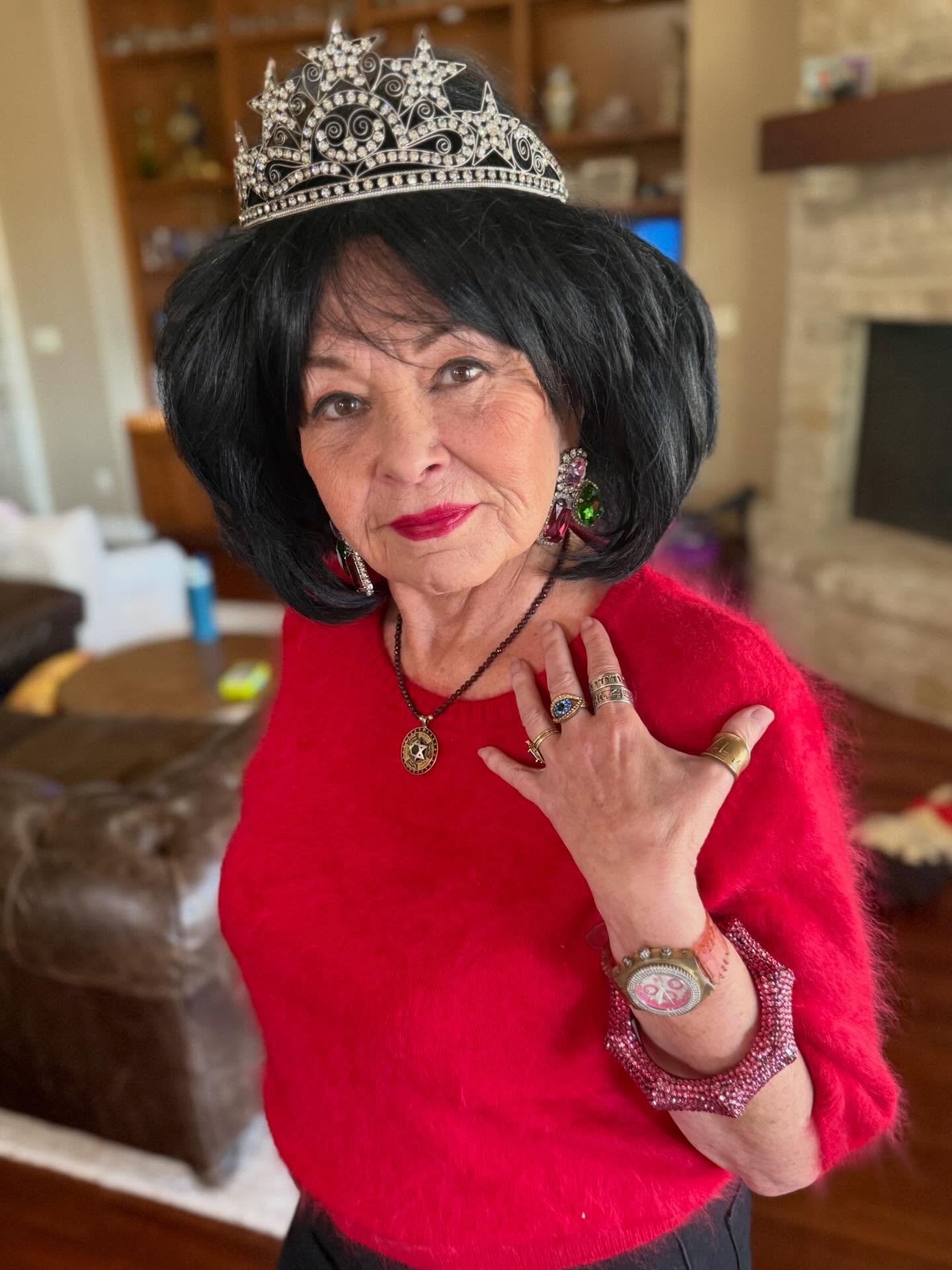 After a long hiatus, Roseanne Barr is back behind the mic — and this time, she’s bringing receipts.
Joined only by her son, Jake, Roseanne dives headfirst into the headlines, the cultural chaos, and the predictions everyone mocked… until they came true.
It’s raw. It’s funny. It’s defiant. And it’s classic Roseanne — unfiltered, unapologetic, and sharper than ever.
Why does the truth always sound crazy… until it isn’t?
Roseanne’s back. And she’s not whispering.
Audio and Rumble live now! #roseannebarr #roseannebarrpodcast