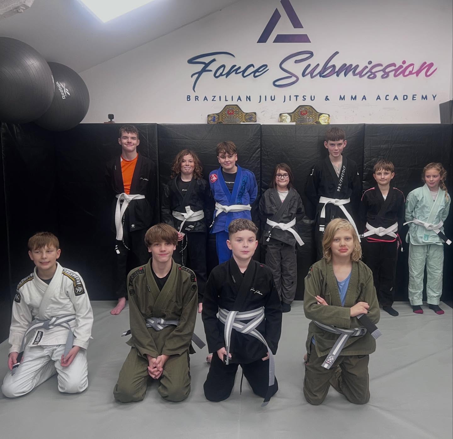 🔥 Half-Term = More Time to Train! 🔥
Looking for something active and exciting for the kids this half term? We’ve got you covered!
The gym is open as usual for our Kids Brazilian Jiu-Jitsu and Kickboxing classes, running Monday to Thursday, 5–6pm. It’s the perfect way for them to stay active, build confidence, learn new skills, and burn off that extra holiday energy in a fun and supportive environment.
Whether they’re already training or want to come and give it a try, we’d love to see them on the mats!
📅 Monday – Thursday
⏰ 5–6pm
#brazilianjiujitsu #jiujitsu #bjj #baldock #hertfordshire