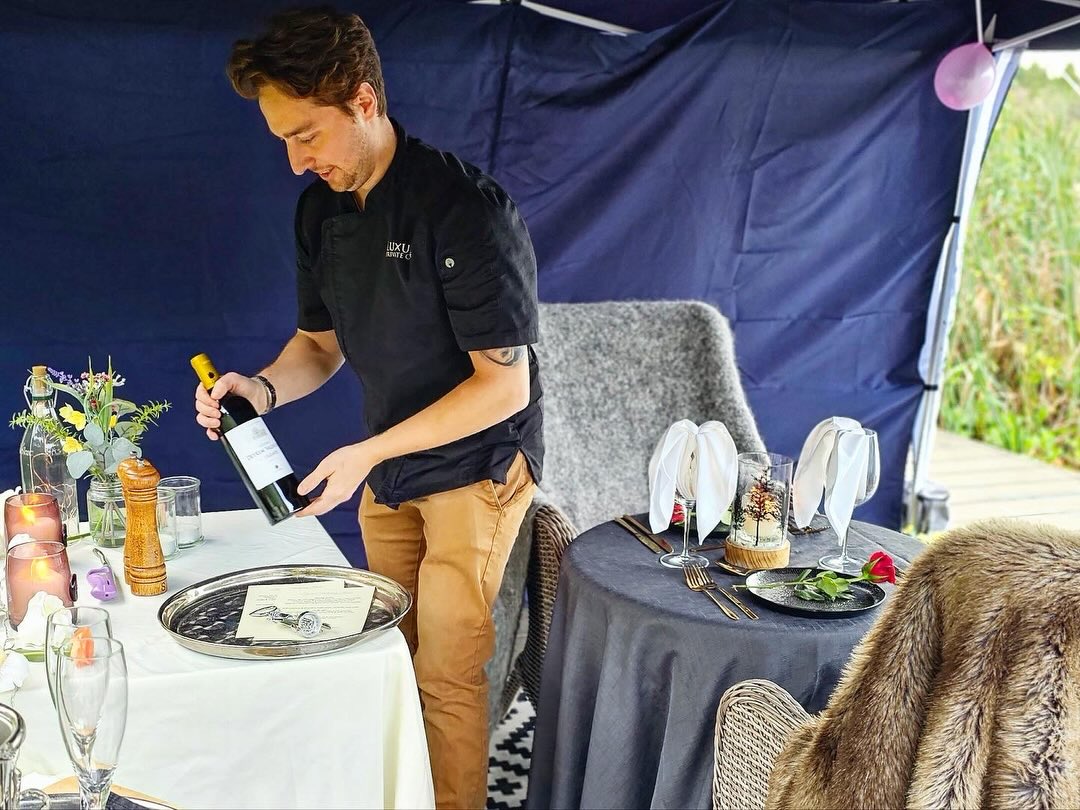 Happy Valentine’s Day ❤️ the perfect treat for your loved one.
Event planner: @luxuryprivateconcierge_
Private dining: @luxuryprivatechef
Arrange your next special occasion with us - perhaps for an engagement, special day or just want to show your love 🥰
www.luxuryprivateconcierge.com
hello@luxuryprivateconcierge.com
#luxuryprivatechef #privatechef #valentinedinner #romance #valentinesday