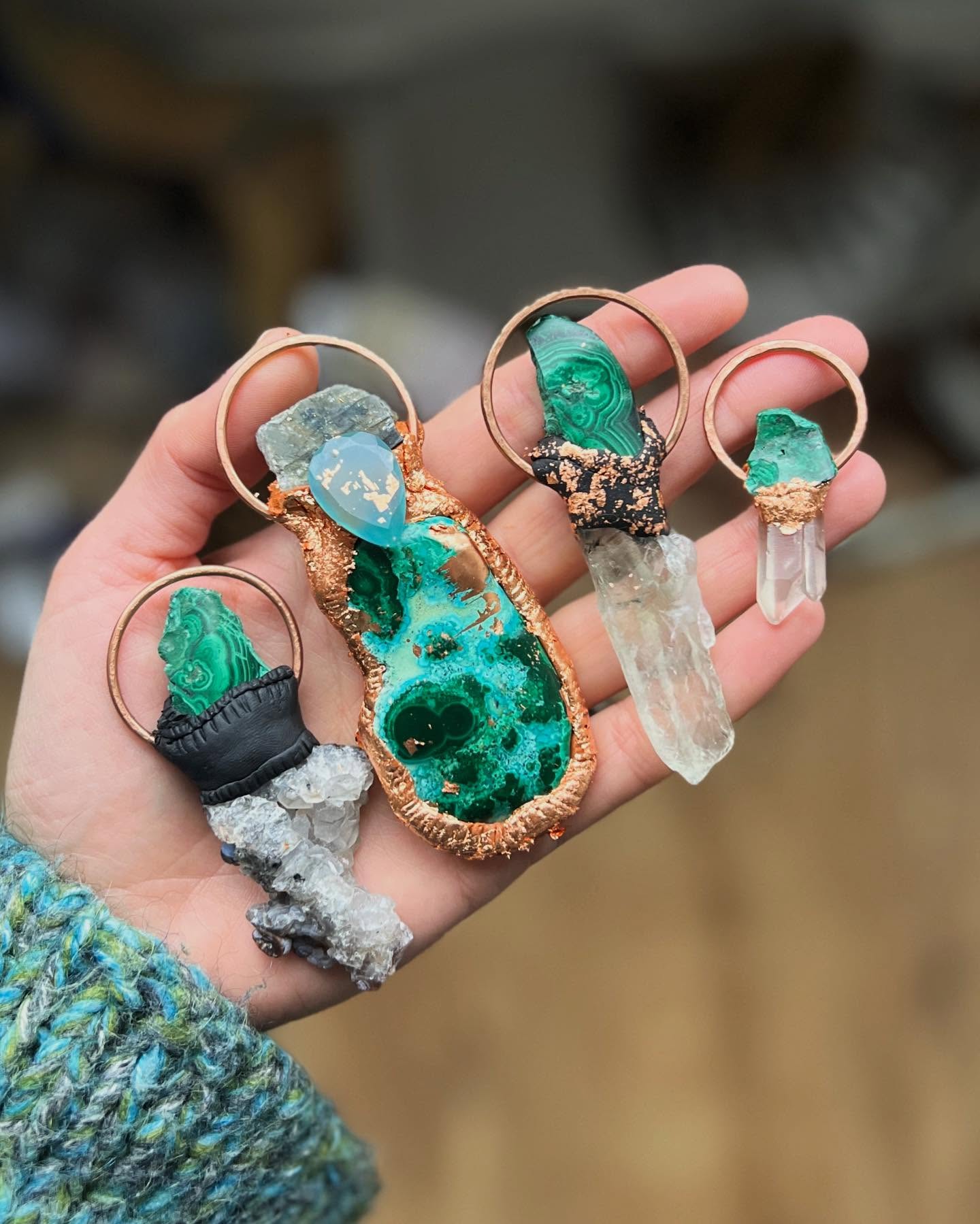 As the heart talisman phase comes to an end, I’ve got these beautiful malachite pieces in progress to share with you next 😍
Because I’m really feeling that transformational energy at the moment 🔥
Each of these is really powerful, not for the faint hearted - especially the big piece of Malacolla which is pretty WOW 🤩 but also pretty heavy.
If you’d like to claim any of these beauties ahead of them being finished next week, send me a DM 🥰
