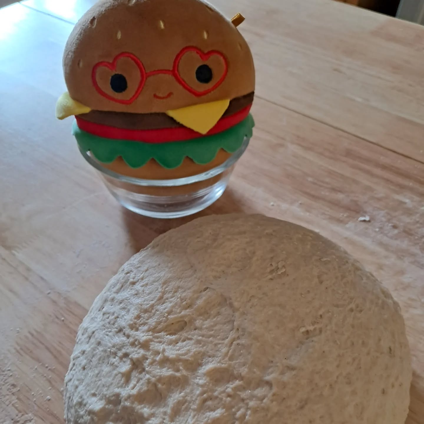 Food is love ❤️ thank someone that has cooked for you or helped food make it to your plate. Find love or rest or comfort or friendship, whatever you need today.
This dough is going to nap for a bit while I get some Faturday lunch!
Happy Faturday and remember to Connect With Food!