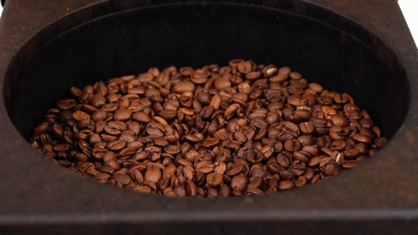 Good cold brew starts long before it hits the tap.
It starts with the right beans.
Handled carefully.
Roasted locally.
Brewed with purpose.
From there, we make sure it pours clean, creamy, and consistent.
Serving across California! This is your sign to pour Steeping Giant at your office, cafe, or taproom.
#coldbrew #coffeelover #steepinggiant #supportlocal #coldbrewcoffee