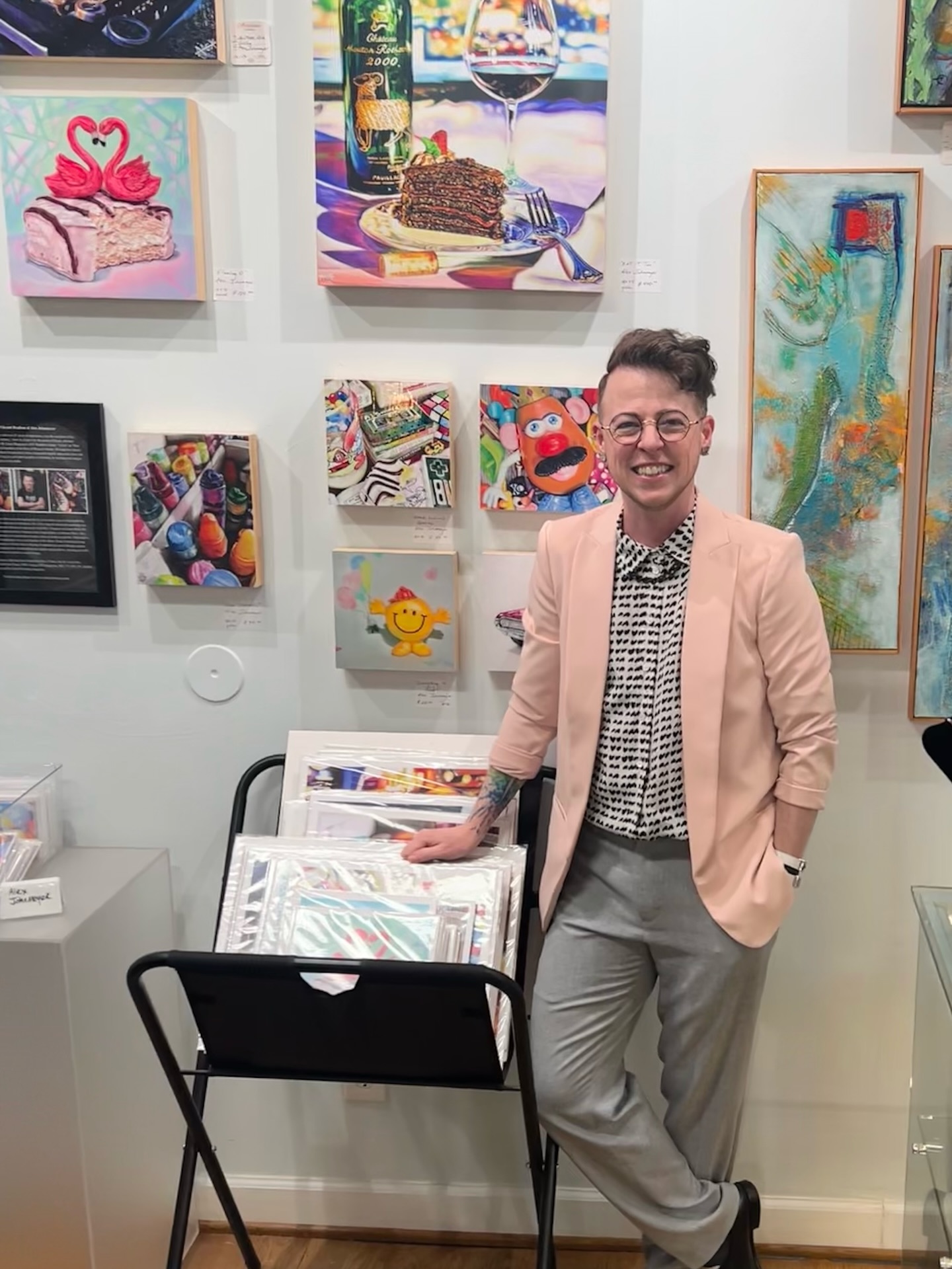 HAPPY VALENTINE’S! Last night was so lovely at the opening receptions for Green Door Art Gallery & Artisans in The LOOP! So thankful for all my friends & collectors! 💜 @artisans_in_the_loop @greendoorartgallery #stlartistcommunity