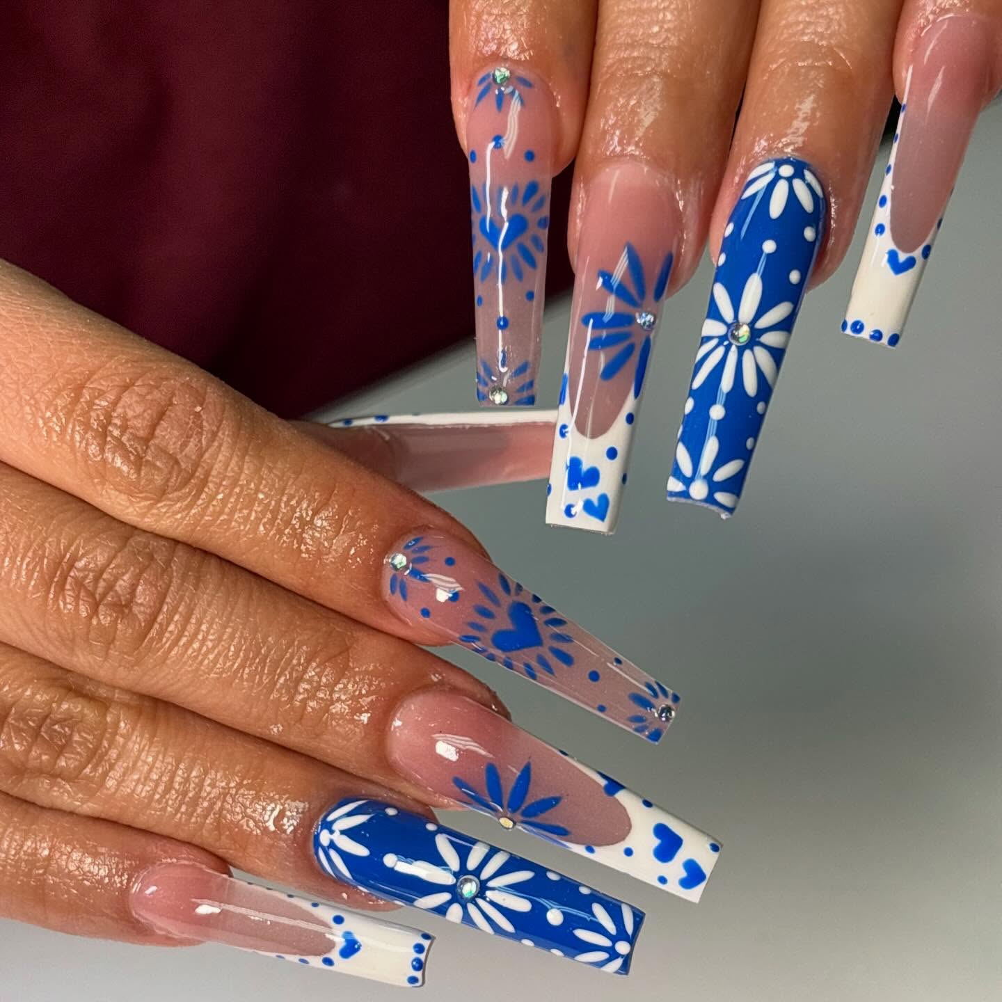 Cotton mouth by @vbeautypure 💙 #longnails #acrylic #talavera