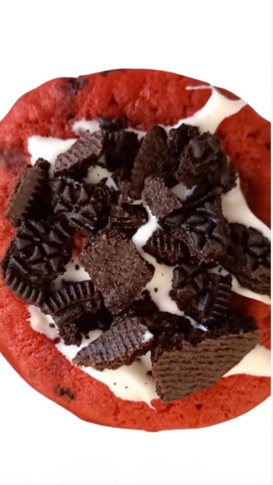 Les deseamos un excelente año venidero y les agradecemos infinitamente el haber compartido el inicio de esta dulce aventura en 2025. Vamos con todo este 2026 y estén atentos, vienen sorpresas!!! 🎉🎉🎉🥂🥂🥂🪩 Feliz 2026🪩🥂🥂🥂🎉🎉