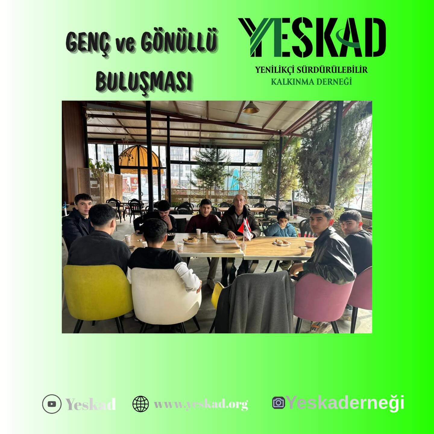 08/02/2026 Pazar günü gençler ve gönüllülerle 2026 yılı faaliyet planlamasına yönelik bir toplantı gerçekleştirildi. Toplantı, Dernek Üyesi @abuzer.akbulut.9 Abuzer Akbulut başkanlığında yapıldı ve proje ekip lideri Hacı Mehmet Şimşek de toplantıya katıldı. Toplantıya 12 genç katılım sağladı. Görüşmede, gençlerin her bir faaliyette sorumluluk alarak hazırlık ve uygulama süreçlerinde aktif rol üstlenmesi kararlaştırıldı.
Toplantı kapsamında planlanan faaliyetler şunlardır:
15/02/2026 tarihinde “Gençler Sahada – Futbol Maçı” (Sorumlu: Mustafa Talha Şirci), @mustafa.talha44
22/02/2026 tarihinde “Tarihin İzinde Kültür Gezisi” (Sorumlu: Enis Bilal Özdemir), @enis_bilal1
15/03/2026 tarihinde “Temiz Çevre, Temiz Gelecek” (Sorumlu: Kerem Ayaz), @kerem_ayz7
16/03/2026 tarihinde “Kadir Gecesi Manevi Buluşması” (Sorumlu: Yakup Ceyhan), @y4kup.ceyhann0
20/03/2026 tarihinde “Bayramın Manevi Yolculuğu” (Sorumlu: Hamza Kurşun) @hamza_kursu4
22/03/2026 tarihinde “Geleceğe Temiz Bir Adım” (Sorumlu: Mustafa Kurşun)
YESKAD, planlanan bu faaliyetlerle gençlerin gönüllülük bilincini güçlendirmeyi ve toplumsal hayata daha aktif katılımlarını desteklemeyi amaçlamaktadır @ysfnabi