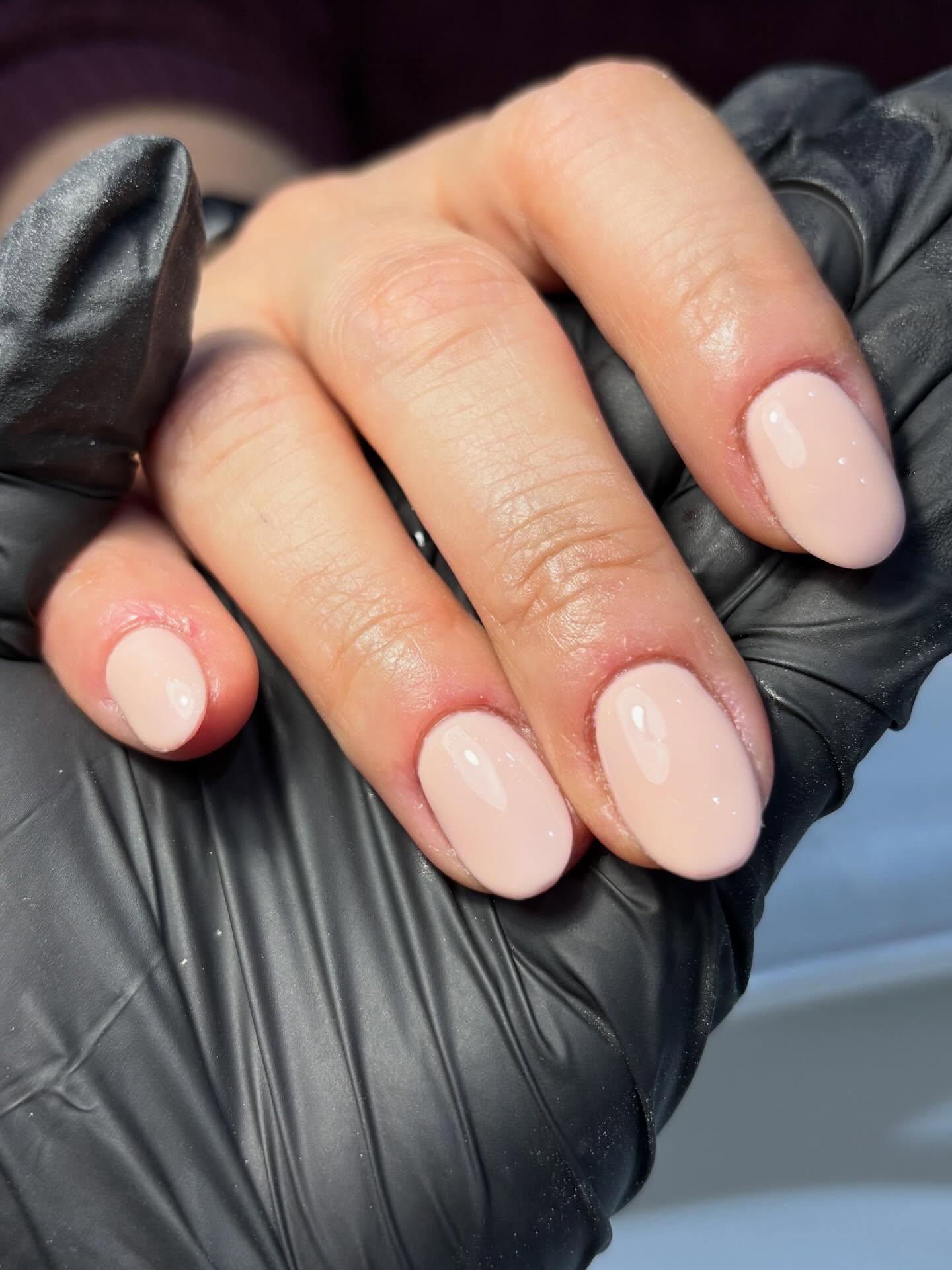 🩰🩰
#biab #buikdergel #pinknails #palepink #jadedbeautystamford