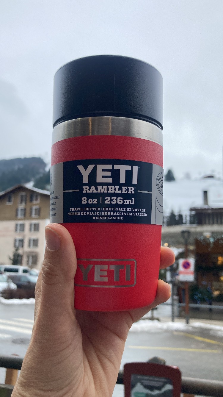 RESCUE RED IS THE NEW BLACK ! #yeti #laclusaz #ledrugstorelaclusaz