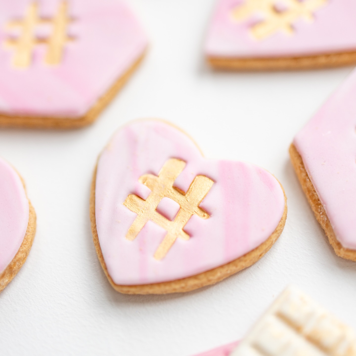 #liefde #doeislief
.
Happy Valentines day🤍!
.
#glutenvrijekoek #fondantkoek #cakemehappyglutenfree