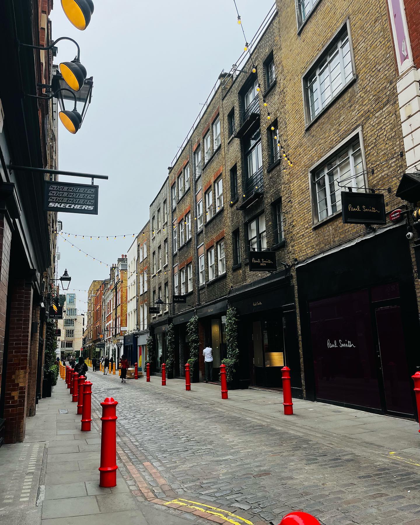 What an absolute rollercoaster this year has been already!
June update - London has practically become my second home with business trips, award shows and meetings.
This month sees @vcgwellness hosting our official launch party and open day, welcoming new clients and business partners
@charliebettyofficial hitting record sales this month and now being recognised for our work in the most amazing publications and opportunities.
And after 8 years finally getting a diagnosis for why silly brain is so silly.
Chapter 31 upcoming - let’s keep the high plz 👌🏼
.
.
.
.
.
#london #londonlife #businessawards #awardsshowseason #charliebetty #charliebettybeauty #cosmetics #yorkshirebusiness #ukmakeupbrand #yorkshiremakeupartist #barnsleysalon #barnsleybeauty