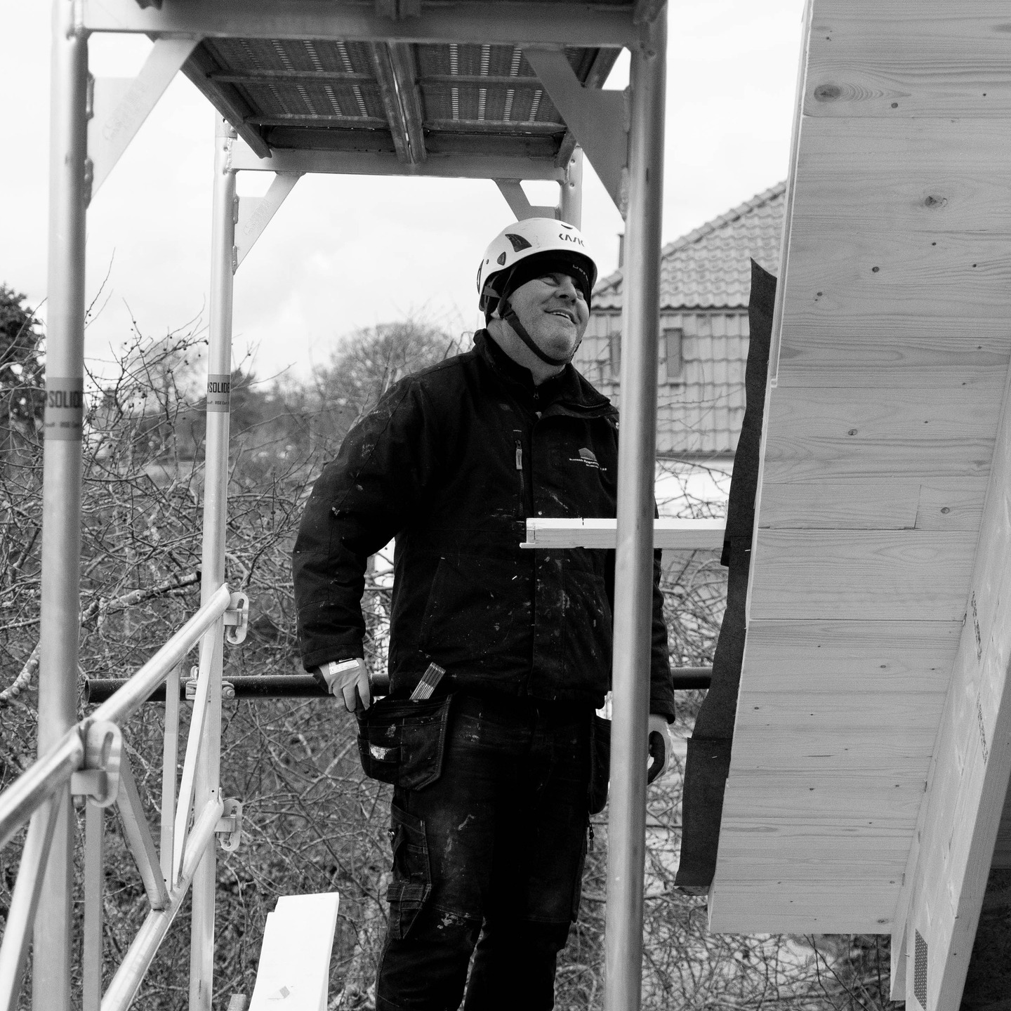 Öresunds Byggentreprenad – din totalentreprenör inom bygg & renovering
✔️ Helhetsansvar från start till färdigt projekt
✔️ 20+ års erfarenhet i branschen
✔️ Egna behörigheter och certifierad personal
✔️ Egna projektledare
✔️ Egna VVS-montörer, snickare och plattsättare
www.oresundsbyggentreprenad.se
#bygg #renovering #köksrenovering #badrumsrenovering #byggahus #nordiskhem #takbyte #tak #entreprenad