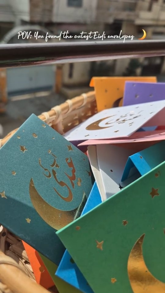 Introducing our foiled Eid magnets 🌙✨
Thoughtfully designed in the most stunning colors, with a finish that truly shines.
Made to add a special touch to your Eid gifting and keepsakes 🤍
Now available to shop on our website.