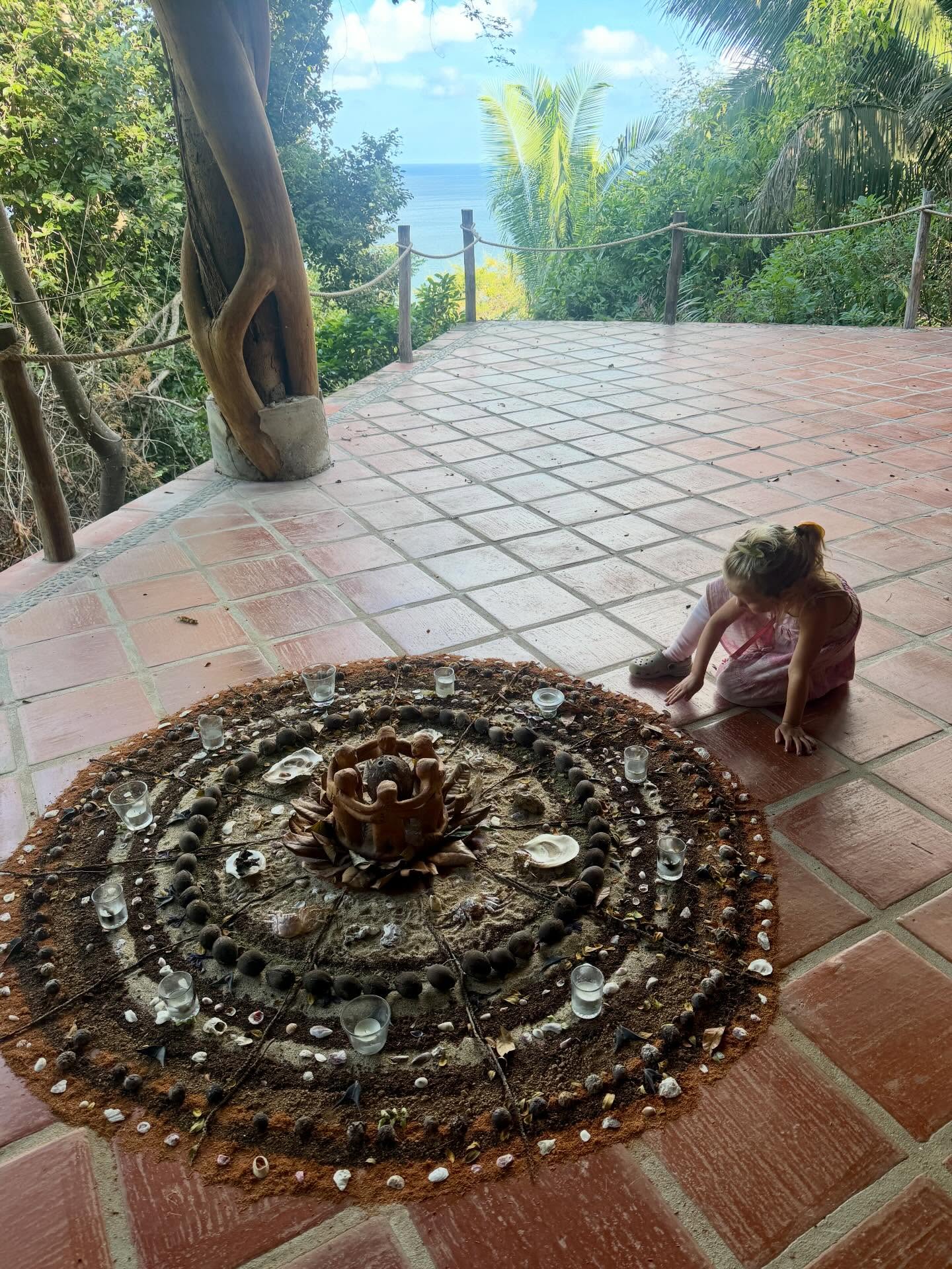 At our yoga palapa last week, retreat leaders from Switzerland @manaherzquelle @nataschayoga @unserfreiraum — who return year after year with beautiful groups — created this stunning nature mandala during their 2 week stay. 🌿
Rings of earth, sand, stones, seeds, flowers, shells. Simple, yet profound. Nature 💚. #ecolodge #naturemandala #sanpanchonayarit #ecolodgemexico #yogaretreatmexico