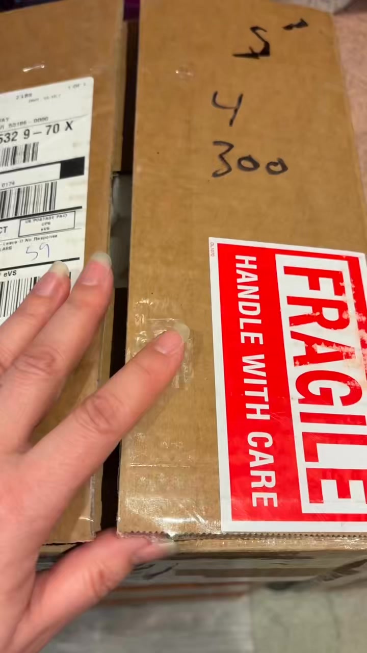 Please send good vibes! This is a lot of work but going to be SOOOO worth it!
#glass #art #love #sidequestcurios #stainedglass #sidequest #hakko #waukesha #wisconsin