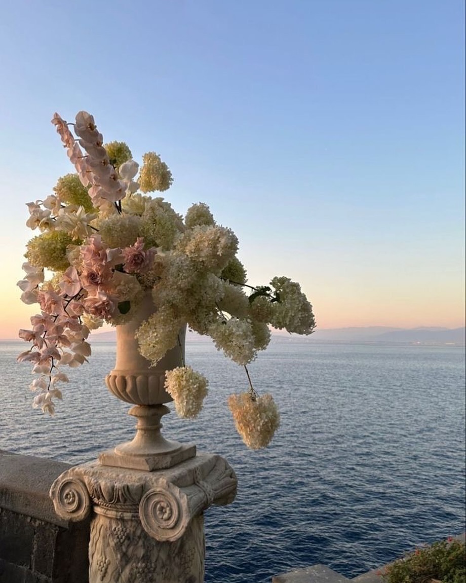 Are you dreaming of a view like this for your Italian destination wedding?
Imagine saying “I do” surrounded by timeless beauty, history, and breathtaking landscapes. 🇮🇹 Let us help you make that vision a reality!
✨ Hear about our Destination Wedding Packages featuring some of the most stunning Italian palazzos. Click the link in bio to book your free call today! 💌
#ItalyWedding #SmallWeddings #IntimateCeremonies #DestinationWedding