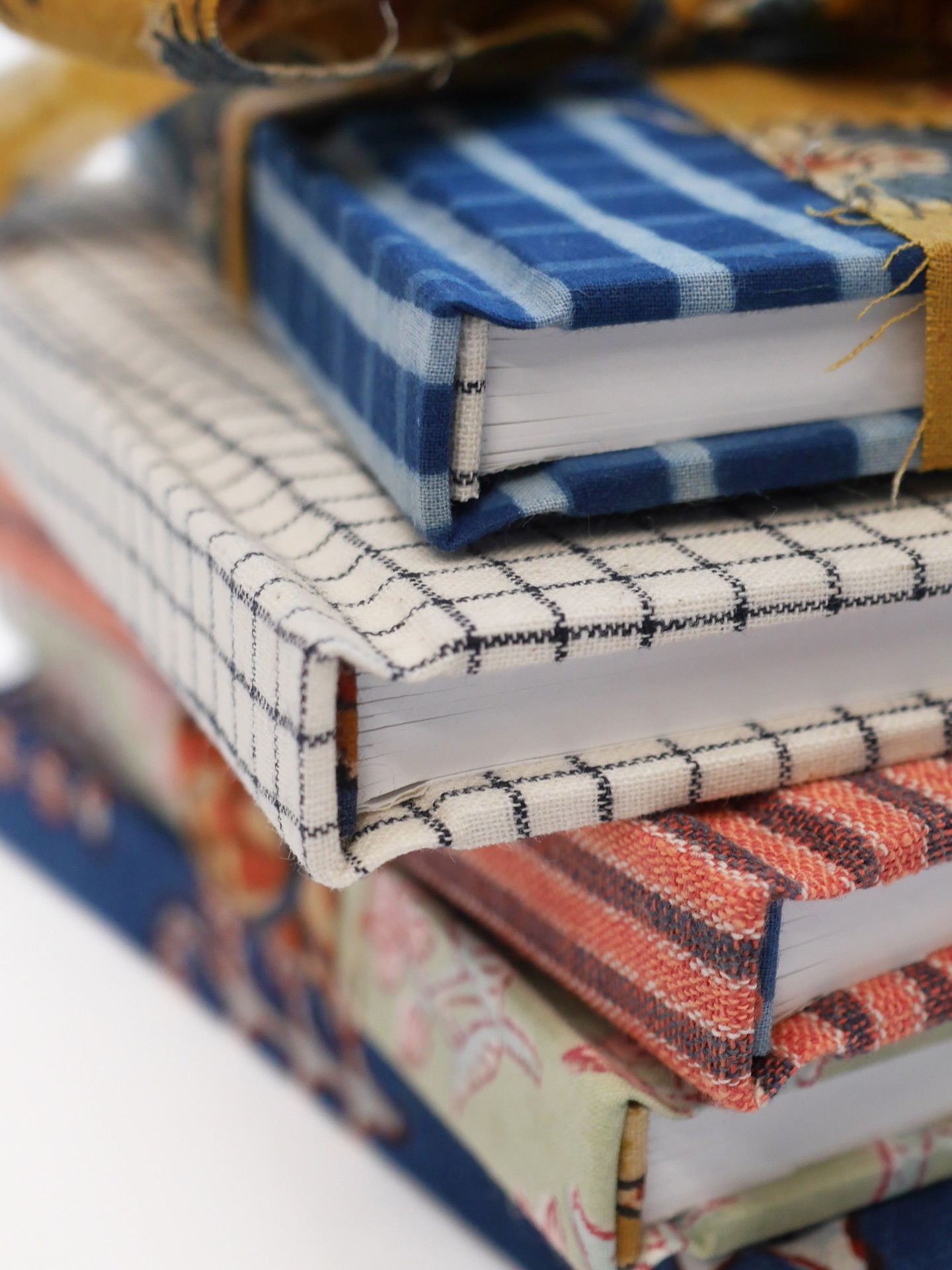 ‘Bookbinding with Fabric’
I’m thrilled to share that I will be hosting a wonderful online bookbinding workshop in collaboration with the gorgeous Selvedge Magazine @selvedgemagazine. Tickets are officially on sale, so you can now secure your spot if you’d like to join us!
This online workshop will be available worldwide and participants will receive a beautifully curated ‘Tools & Materials Pack’ from me in the post, containing a lovely selection of fabrics, papers, boards, tools and other items you’ll need to bind along from home!
I’ll put the link to find out more in my stories and add it to my highlights. Places are limited.
The workshop will be delivered over two live online sessions of three hours each, on Sat 3rd and Sun 4th October 2026, 2-5pm BST.
The cost of the course is £200, which includes 2 sessions of live teaching in a small online group, your curated box of tools and materials, and worldwide postage.
‘Meet the Maker’
Ahead of the workshop, I will also be hosting a separate ‘Meet The Maker’ online talk with @selvedgemagazine , on Wednesday 6th May, 5-6pm BST. I’d love for you to join me!
Tickets to join this online talk are £18 - I’ll also add the link to book your spot to my stories/highlights.
In this live online talk, I share insights into my creative practice and speak about the journey that led me to bookbinding, from my background in Graphic Design to establishing my own studio in East London.
My talk will feature a curated selection of ten projects spanning bespoke re-bindings, hand-marbled pieces and working with unexpected materials. Each project will be accompanied by a short film, offering audiences a close look at the materials, tools and techniques involved. I will explain the creative decisions behind each piece, from initial concept to final construction, highlighting both traditional methods and contemporary approaches.
The session will conclude with a live Q&A hosted by the workshop facilitator, giving participants the opportunity to ask questions about my practice, processes and my professional journey within craft.
I hope to see you there! 😊