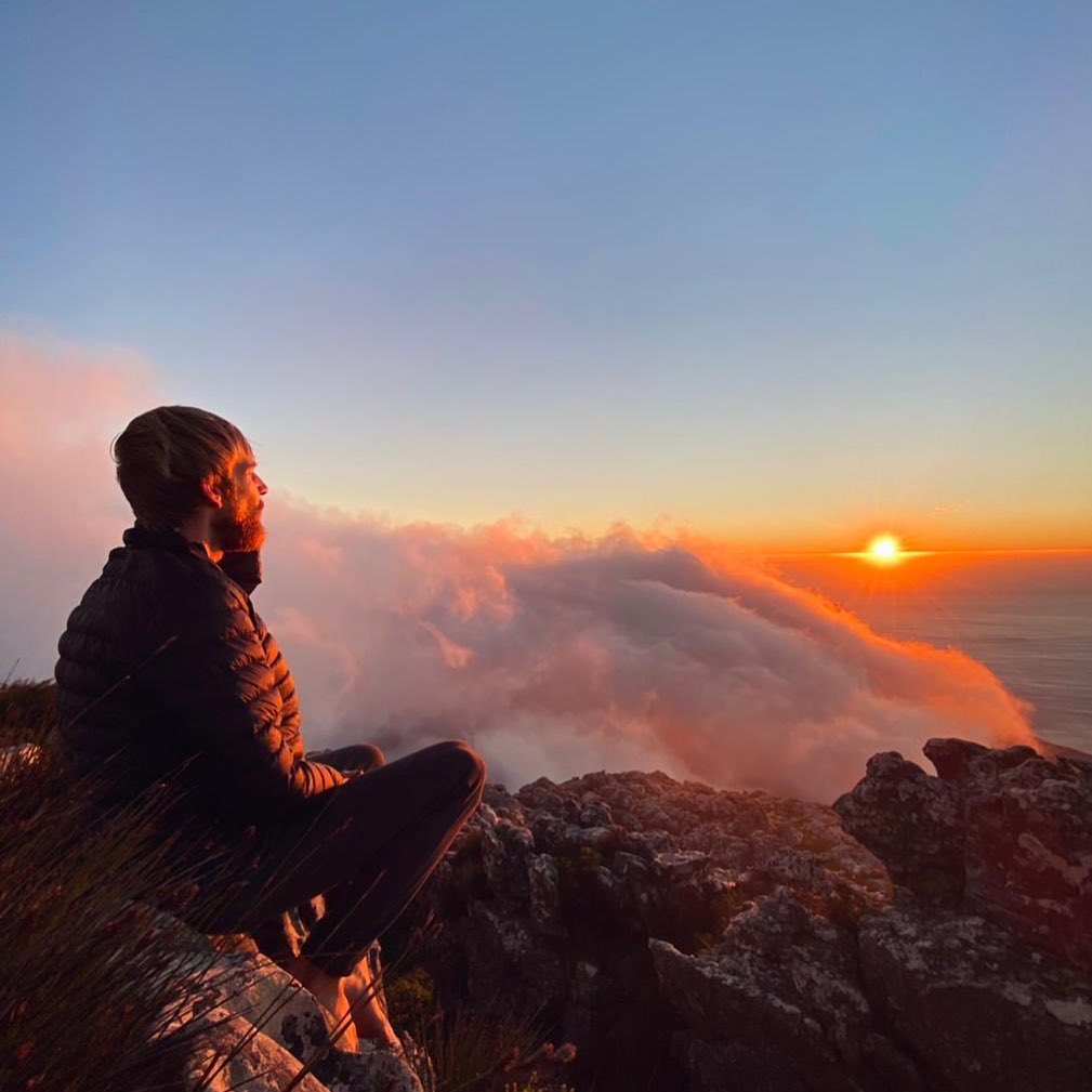 What a blessing!
O Soul
The four elements are your face
Water, Wind, Fire and Earth
Each one is a blessing
The brilliant sun that shines in every heart
for heaven’s earth and all creatures
What a blessing!
The heart can’t wait to speak of this ecstasy
The soul is kissing the earth saying
Oh what a blessing!
Fill me with shine of your silence
Let it soak my every pore
For the inner splendor it reveals
Is a blessing
Is a blessing.
Rumi🌿✨
Thanks for the magical pic @oliver_barnett_
#elements #breathedeep #breathawareness #tablemountainsunset #breathworkhealing #magicalmoments #blessingonblessings #rumipoetry