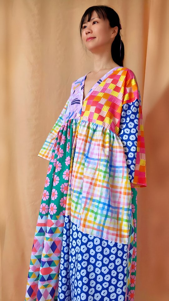 Many Stories Tell a Tale 🌈
I have been wanting to make something like this for a while. Bringing together fabrics that normally wouldn’t sit next to each other — different colours, different patterns, different moods.
I chose each piece because they are fun in their own
. And I was playing around with different combinations to see how they would fit into one dress.
It’s a totally chaotic, but in a happy awesome way. Everything stands on its own, but somehow it still works together.
Kimono-inspired, free size, and honestly very fun and thought provoking to make.
A truely special piece to me!
#makennastuduo
#sgfashion
#sgdesigner
#madeinsingapore
slowfashionsg
patchworkdress
dopaminedressing
