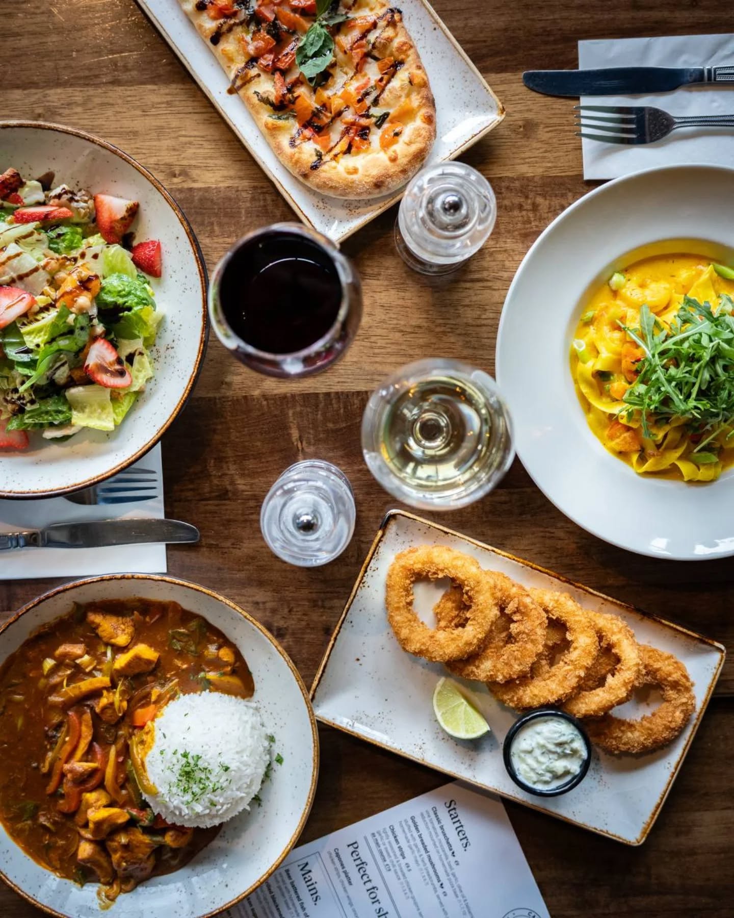 Friday feeling, plates ready, and the weekend officially underway 🍽️✨
#caponesgalway #galway #thisisgalway #weekend #tgif