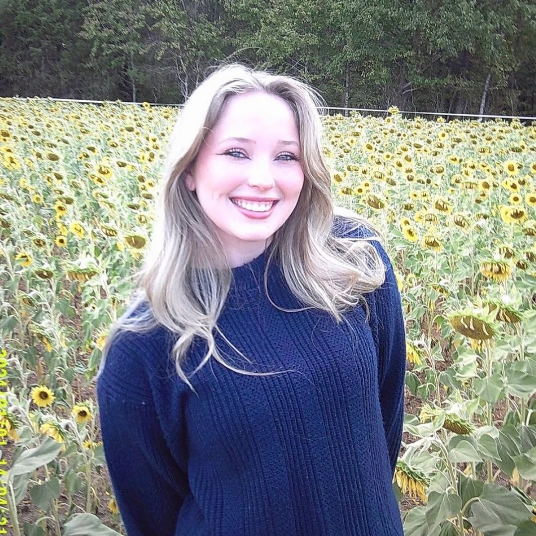 🎉 Happy Birthday, Alyssa! 🎉
Today we’re celebrating one of the sweetest souls at our Brundidge studio. Alyssa is such a gifted dancer and teacher, and the way she connects with her students is something special. She’s intuitive, observant, and always paying attention to the little details that help dancers grow and feel seen.
Her creativity shines in everything she does, and she shares her skill so generously with our PRJ family. We are so thankful for the heart she brings into the studio every week.
When she’s not dancing, you’ll probably find her with her cat, Kitty, sipping on 7 Brew coffee, wandering through Hobby Lobby or antique stores, dreaming about the beach, or adding another fun piece of antique jewelry to her collection. And if it’s cat themed, even better 🐾☕✨
Alyssa, we are so grateful for you and the joy, creativity, and dedication you bring to our dancers. You are such a wonderful addition to our PRJ family.
Help us wish her the happiest birthday! 💛
#pattirutlandjazz #prj4ever #HappyBirthdayAlyssa #PRJFamily