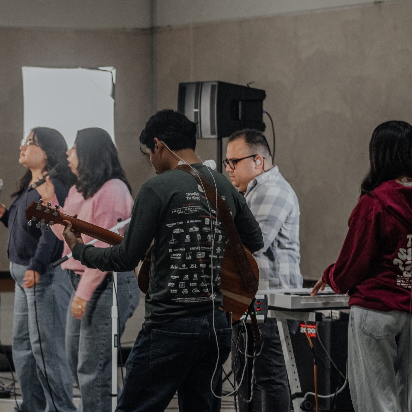 Week 4 ✨🔥 llena de música, adoración y convivencia en el día de la amistad, cada semana de clases es una experiencia única y de gran crecimiento 💣🙌🏻 #school #worship #schoolmusical