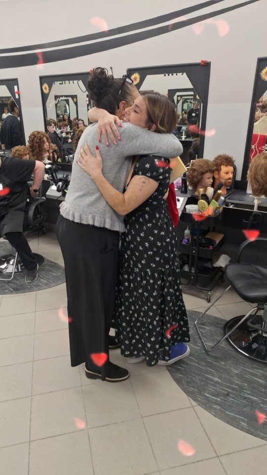 🥹 Nothing beats the feeling of seeing our students succeed!
Huge congrats to Angelina! 🎓✨ We are so proud to watch you join the ranks of industry leaders. 💇♀️💅 Shine Bright !!! Reach for the stars!.
🌟 Ready to be next? Our April 6th intake is open for the Spring.
👉 Link in bio to start your journey!
www.artandtechnique.com
#ArtAndTechnique #BeautySchool #GraduateSuccess #OntarioBeautySchool