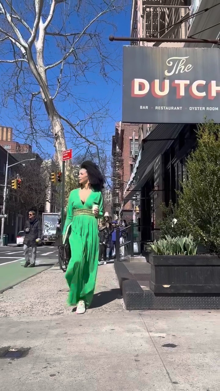 Just here in NYC, owning my stage, it’s all part of the mood board! 😄
Wandering the city like it owes me creative genius.
NYC’s feeding my imagination one street corner at a time.
Cruising the concrete runway, scouting inspo for the magic to come.
Creative juices on overdrive—thanks, NYC! Dress @vintagealleyverona
.
.
.
.
#fashionstylist #fashion #fashionstyle #tashahoman #fashionblogger #stylist #style #fashionista #fashiondesigner #fashionphotography #imageconsultant #montclairnj #sohonyc #fashiongram #fashionable #industrymom #styleblogger #fashiondesign #fashionlover #personalstylist #fashionaddict #fashionblog #fashionpost #model #fashionmodel #outfitoftheday #styling #styleinspo #fashiondaily #wardrobestylist