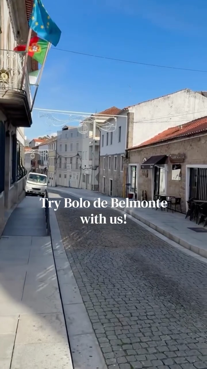 If you’d like to indulge in a slice of Bolo de Belmonte…well, you’ll have to visit Belmonte. It was created using ingredients typically grown and produced in the area, including honey, olive oil, nuts and wine. The cake is meant to evoke in its people a sense of place and identity. It can be found in the bakery where it was created, @tulha_marisacosta, a warm and inviting spot that showcases and sells local, artisan products in addition to its pastries. When we’re in Belmonte, we always pop in for this treat.
#portugal #portuguesepastry #belmonte #foodtour