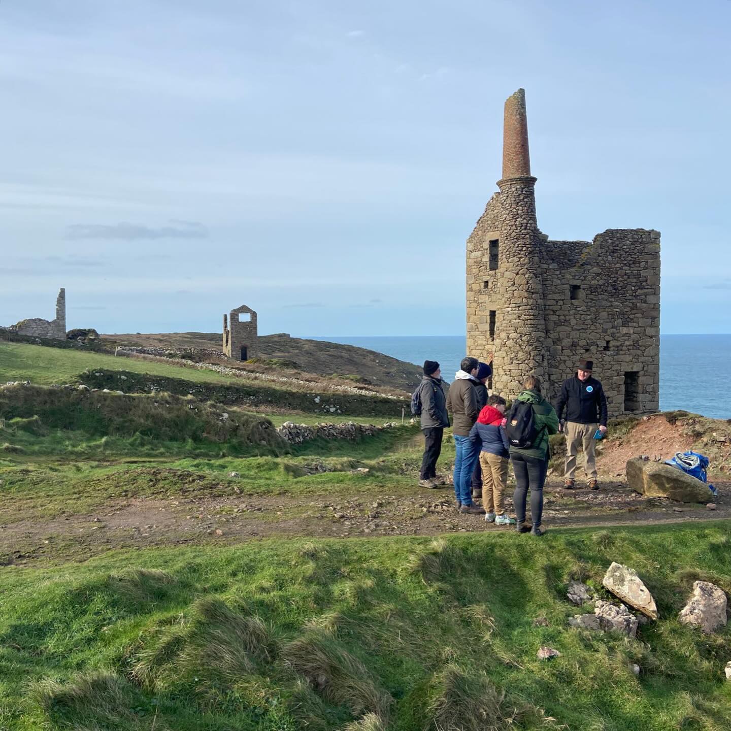 A grand day on the Tin Coast Geowalk yesterday! Thank you to all those that came an to @jennawitts.music for the photos!
#botallack #cornwall #geowalk #geology #geologist