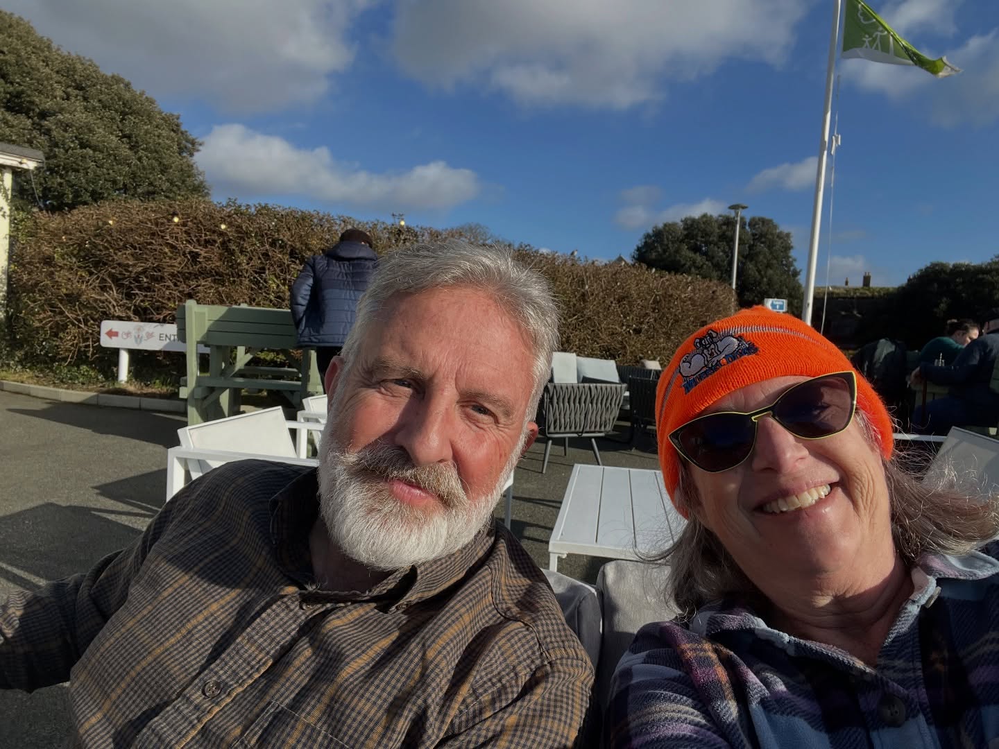 Today’s the day! Our incredible pack leader, Debi DeShon, is co-hosting the 2026 Conservation Detection Nosework Seminar in Plymouth, Devon, UK alongside Paul Bunker of @chironk9 and Kylie & Dan Eichberg-Levitt of @k9.commando.
This immersive 3-day seminar is designed to support trainers and handlers at every stage of their scent-work journey. Today we’re diving into key introductory concepts, giving participants a strong foundation in conservation detection and scent work. Here we go!!