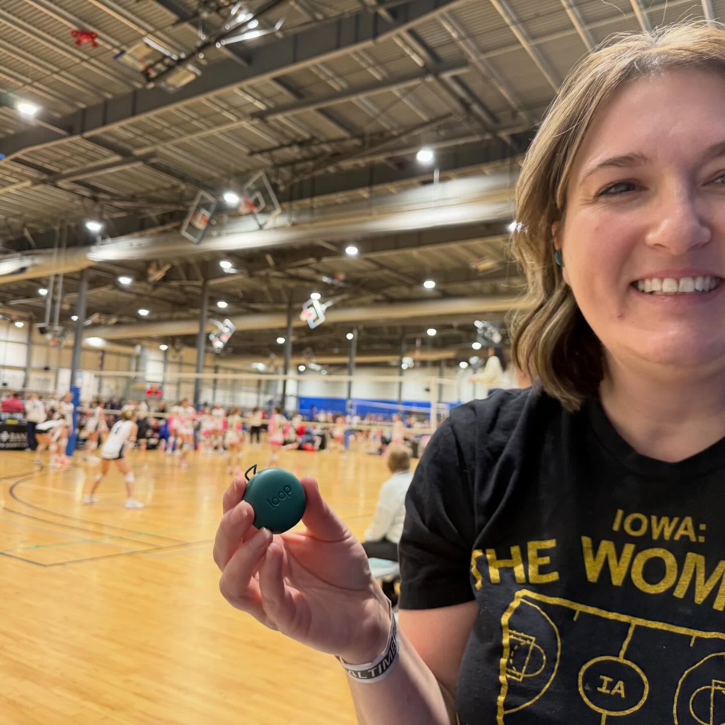 Today’s dopamine hack is to protect your sensory system. I’ve had a couple of really tough weekends watching volleyball. I love girls and women’s sports and volleyball is one of my faves. I was prepared for tourneys that are 12+ courts to a space (I know this is small potatoes to some) but I underestimated the sensory nightmare. Today I made sure I had my loops and holy crap it’s a game changer! Honor that it’s hard even when it looks easy for others and don’t be afraid to accommodate yourself. #adhd #adhdinwomen #sensory #volleyball