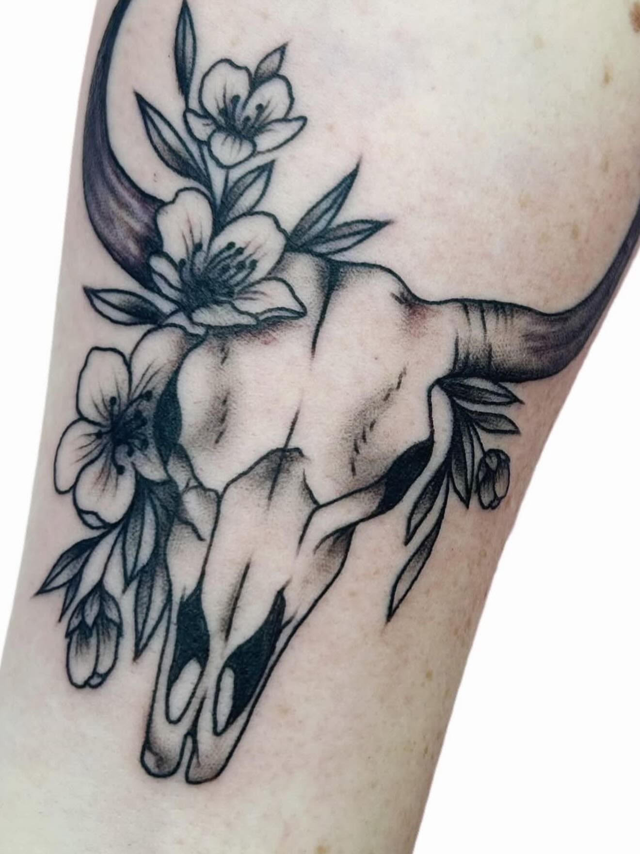 We are excited to bring another artist to our team, check out @threeofdaggers and give her a follow! She will be available the 24th for walk ins and appointments, let’s make some fun pieces happen!