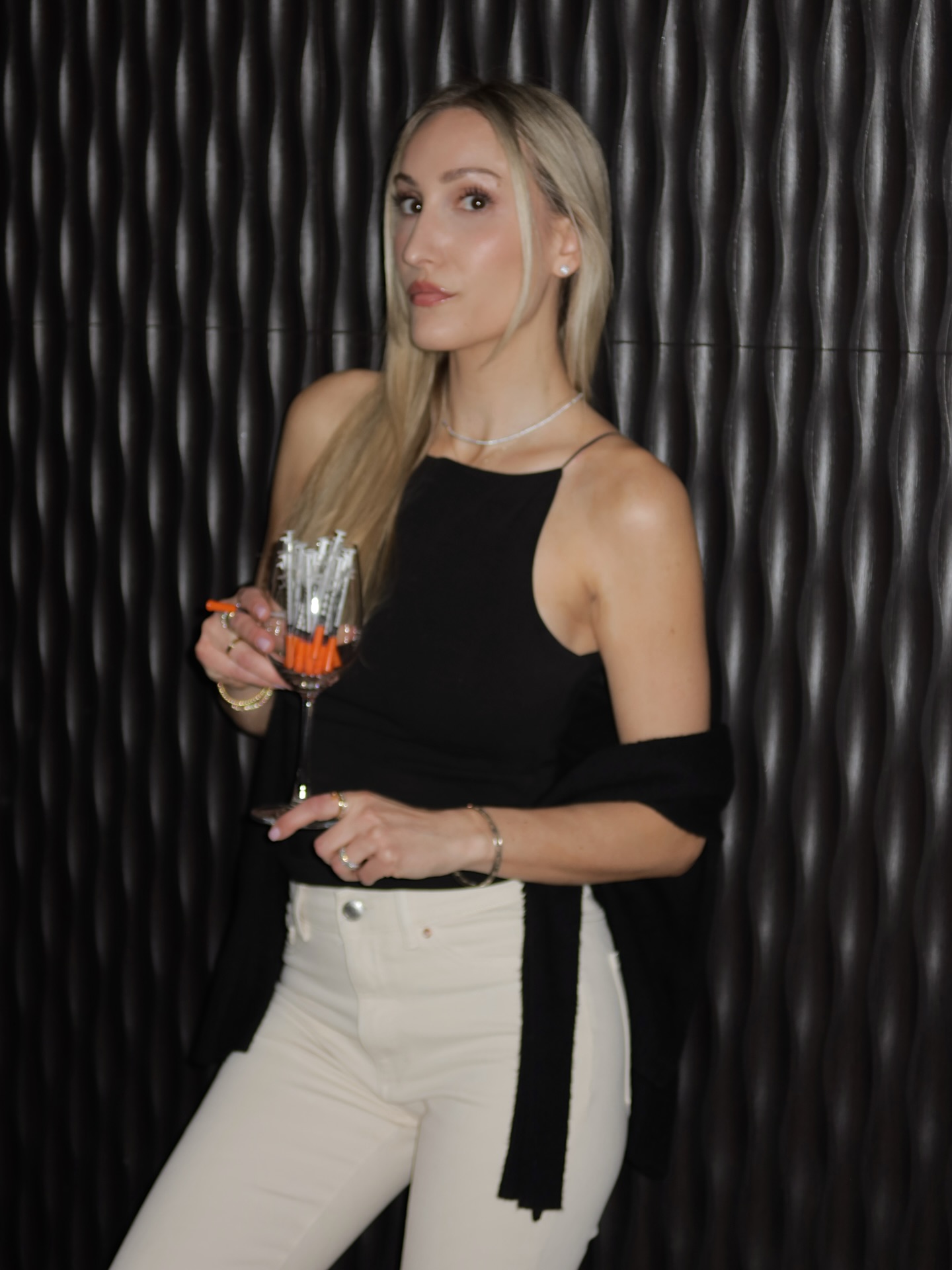 She wants the glow.
Botox over flowers any day. 💉
@nicholsmd_dermatology #NaturalAtNichols
Locations | NicholsMD of Greenwich, NicholsMD of Fairfield, SkinLab By NicholsMD in Stamford @skinlabnicholsmd