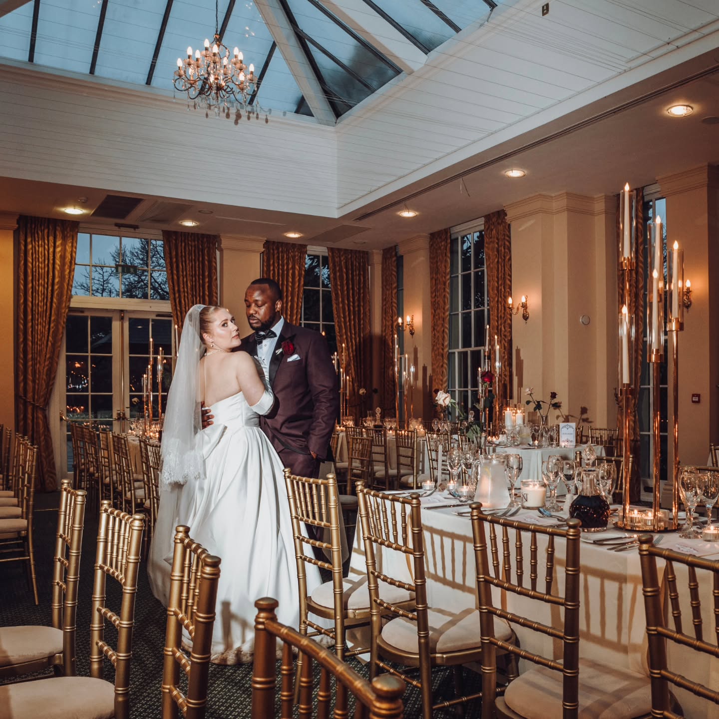 With all this rain we have been having I was asked "what will we do if it rains". The answer.... We bring the magic indoors! Bad weather doesn't mean bad photos.
#wedding2026 #essexweddingphotographer #weddingvideo #weddingphotographer #love