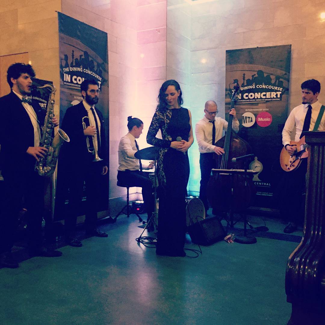 Thank You to all who came out last night to hear BELLATONIC at the in concert series at the dining terminal of Grand Central Station! We had the most wonderful time!!! Thanks to MTA MUSIC for hosting us!!! #grandcentralstation #inconcert #bellatonic #wherejazmeetspop #blackandwhitesuits #jazz #pop #funk #r&b #mta #mtamusic #musicundernewyork