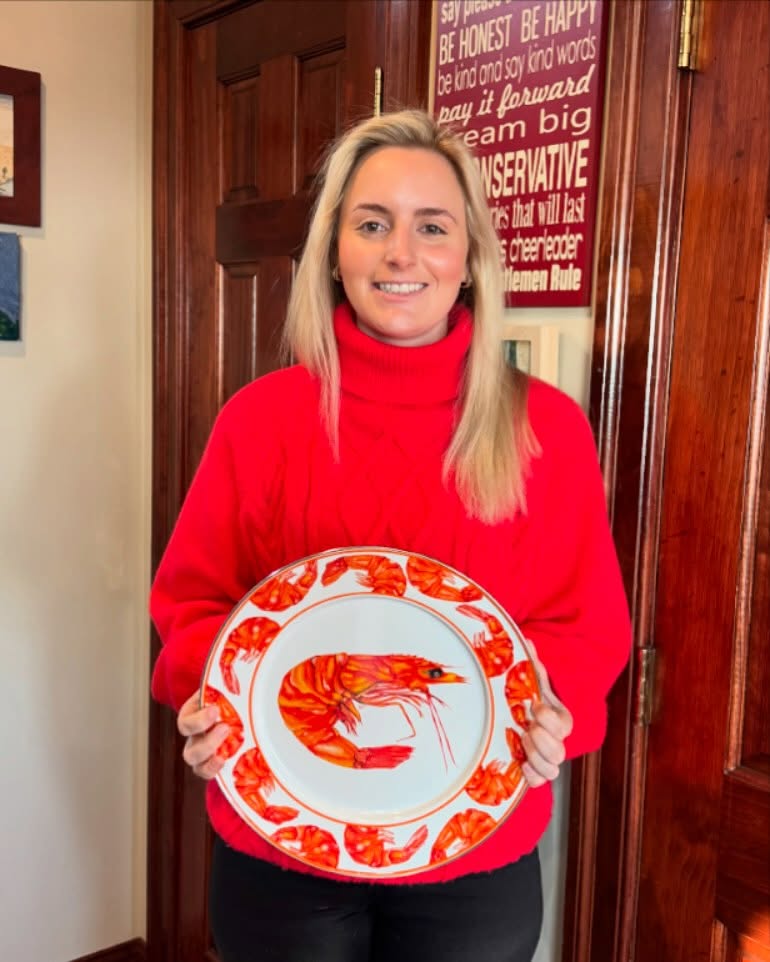 Happy Valentine's Day from the Wild Will’s crew. Wouldn't you love a plate of WW peel and eats, it won't be as long as it has been!! #wildwills #shrimpgate #springiscoming #atlantic #atlanticrv #seatotable #ncshrimp #thankacommercialfisherman ❤️🦐❤️🐟❤️🍹🥩❤️🦀❤️🥃