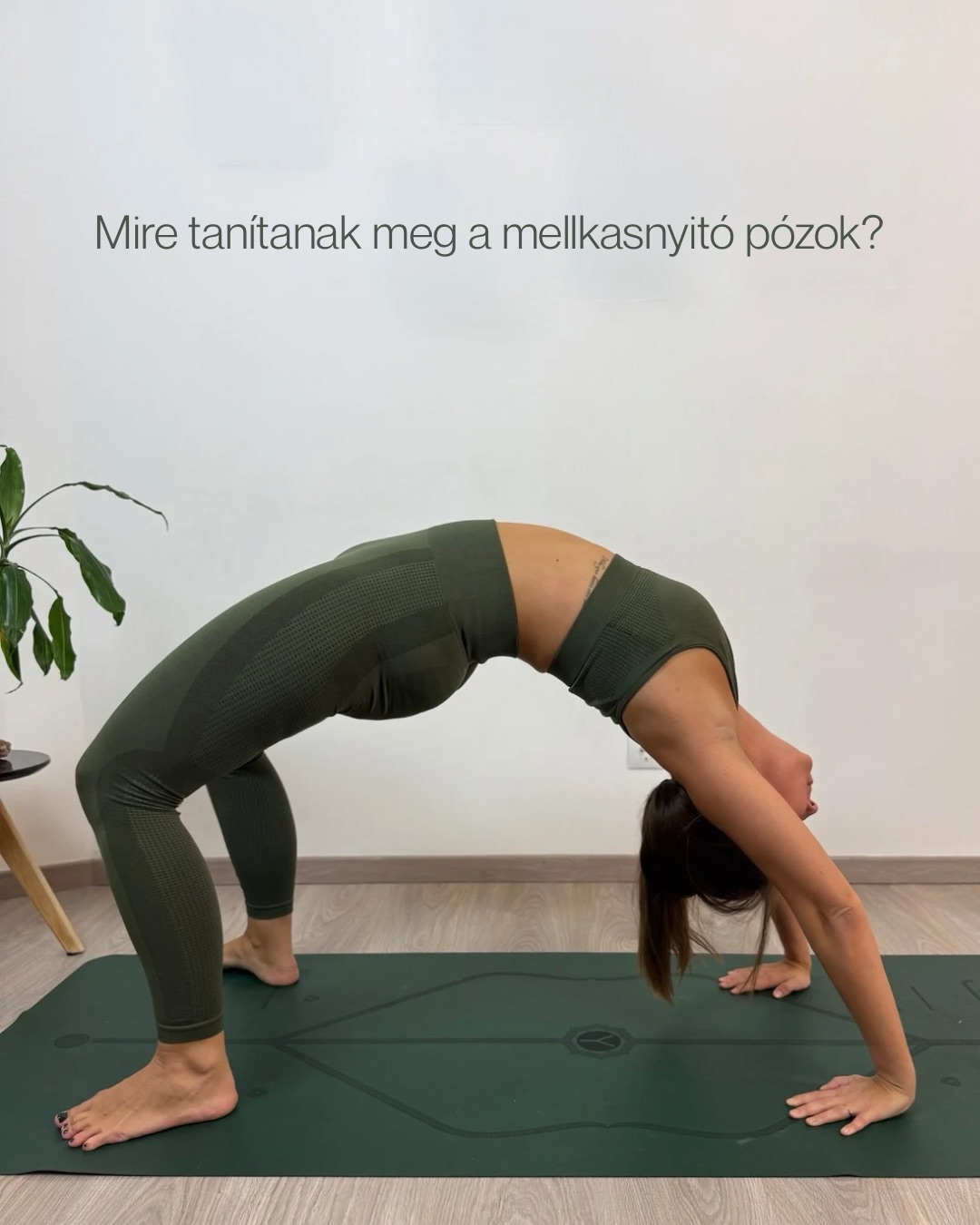 Megnyitni a mellkasod = Megnyílni az életnek.
Nem csak fizikai mozdulat, hanem bátorság. 🌿
Minden hátrahajás tanít:
💚 Bízni
🤍 Erősnek lenni
💚 Biztonságban érezni magad
🤍 Szeretni
💚 Gyógyulni
🤍 Sebezhetőnek lenni
💚 Növekedni
🤍 Hálásnak lenni
💚 Nyitottnak lenni
Tested megnyitásával a szíved tanul.
Minden lélegzetvétel egy lépés a szabadság felé.
Próbáld ki a mellkasnyitó videókat a Yoga&Wellness Clubban! 🧘♀️
Neked melyik póz a kedvenced? Írd meg kommentben! ⬇️
Mentsd el az ászanákat későbbi gyakorláshoz! 🔖
#jóganőknek #öngondoskodás #mellkasnyitás #hátrahajlás #szívnyitójóga