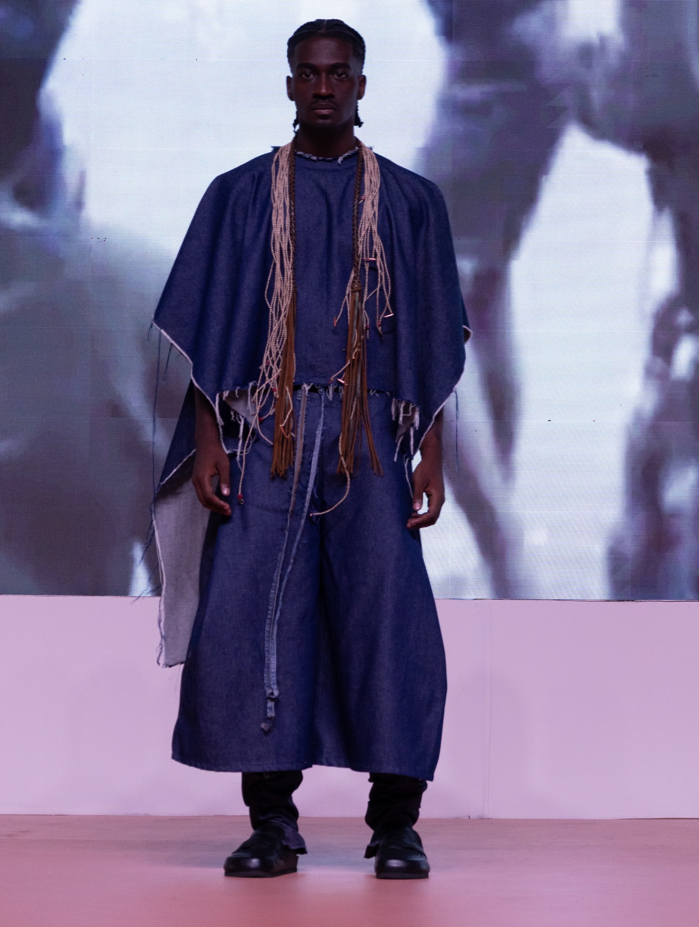 ▪️Pasarela: La fiesta prometida
▪️ Por: @alejandrocrockeroficial y @mppatriciamejia
▪️ @vicunhalatam @inexmoda @colombiatex_oficial