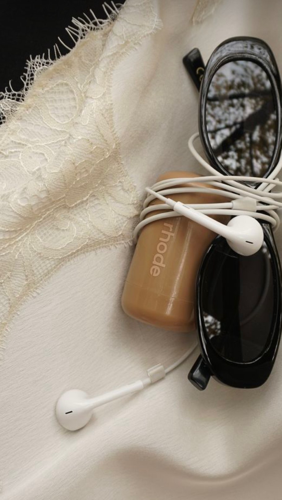 The essentials for your bridal trial 💍
.
.
.
#bridalglam #bridalmua #perthweddings #perthhair