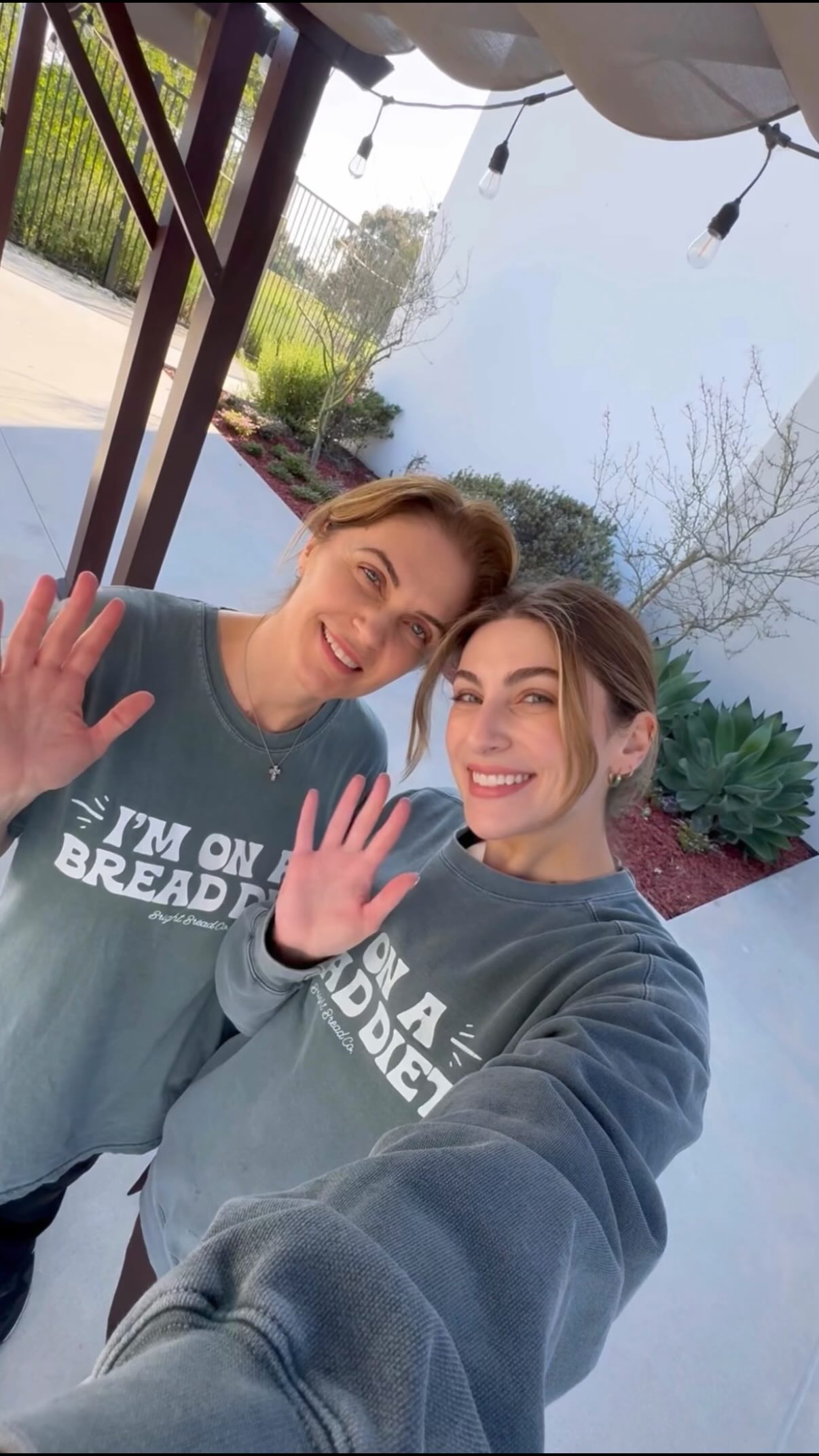 How cute are those hearts?! 🥹💘
Come watch us build the dreamiest Galentine’s grazing table in Dana Point for @sarahrobbins1 and try not to fall in love with every detail ✨
We packed this beauty with:
💗 Goat cheese stuffed dates
🍪 The sweetest heart cookies
🌸 Pink florals everywhere
💞 Sweetheart heart signs (because more hearts = better)
#Galentines #asmr #danapoint #ocevents #orangecountyevents