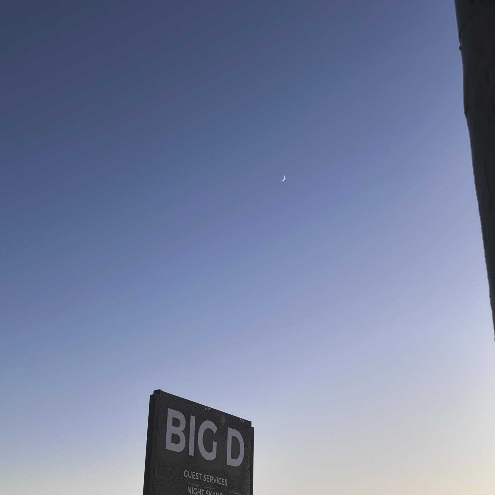 Morning mood, sleepy and I’m gunna need a coffee!
#hotham #frankiehotham #thebigd @mt.hotham.resort @hothamalpineresort