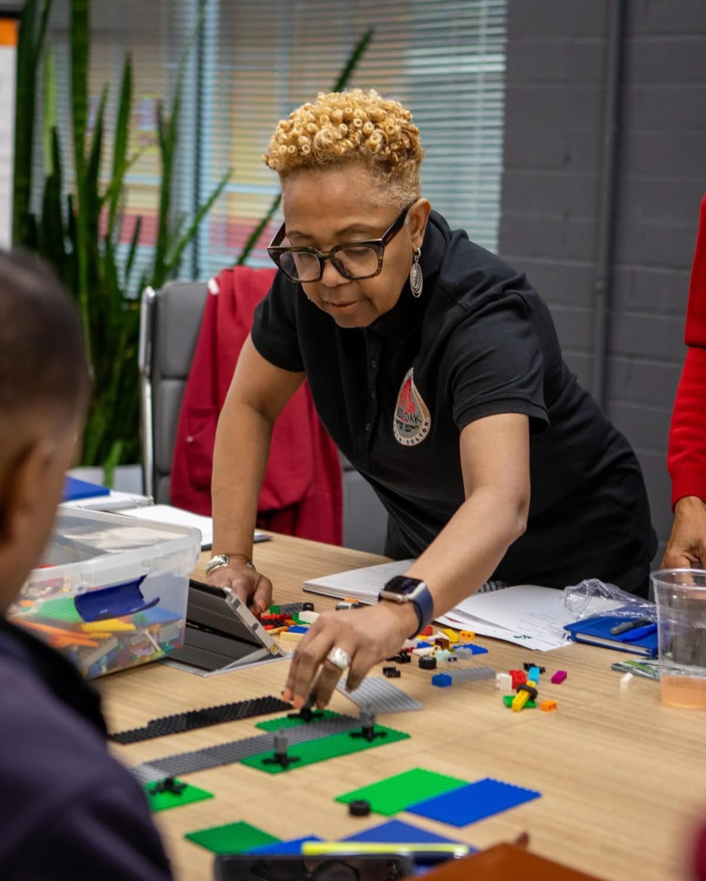 The Red Oak District Board kicked off 2026 with strength and strategy at its February 11 retreat.
Check out Dr. Sylvia Carter in action, Founder of The Crossfire Movement and Chairwoman of Red Oak District Board, whose leadership continues to make a lasting impact in our community
Through vision, collaboration, and purpose-driven service, she is helping shape a stronger future for all.