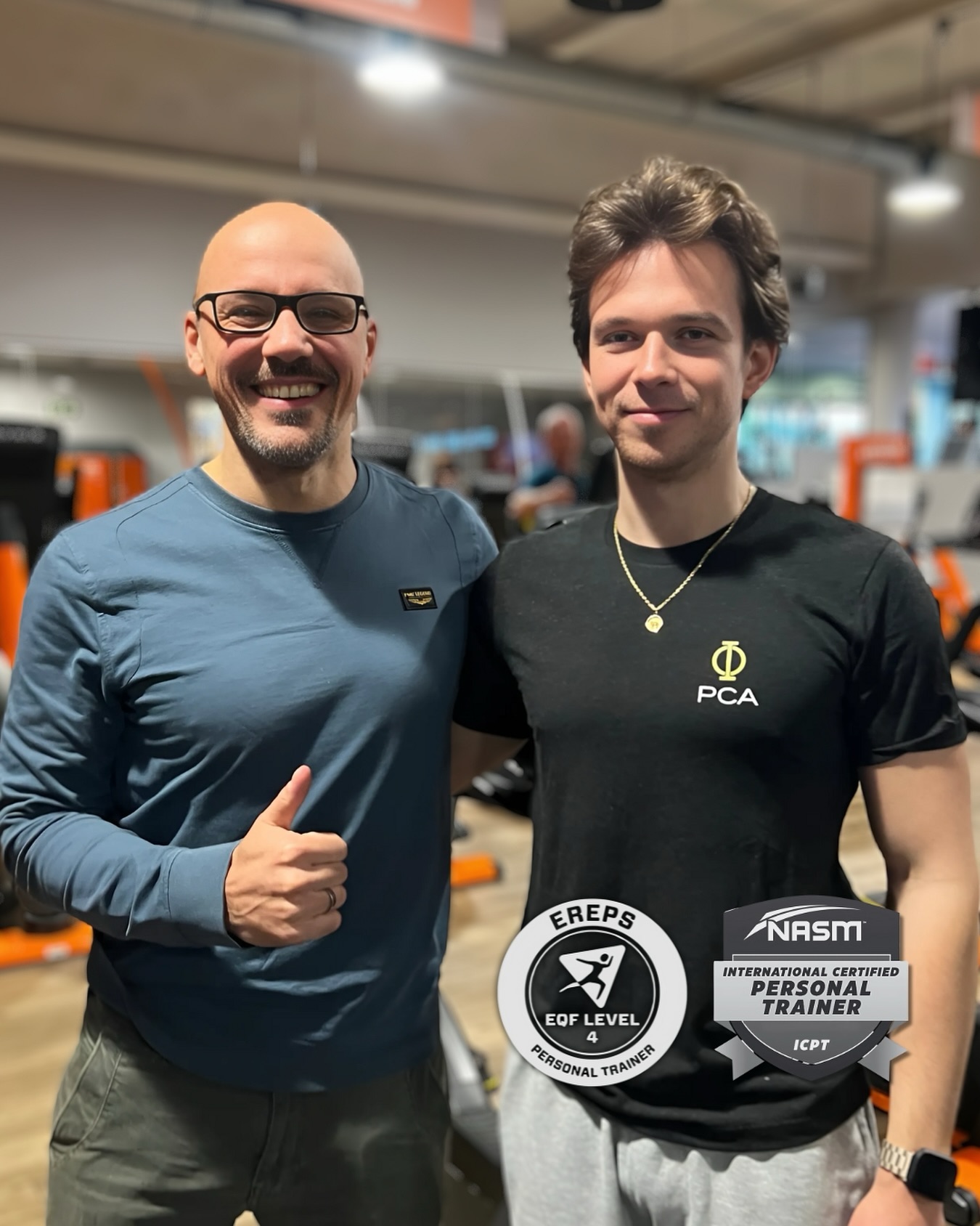 Na maanden zwoegen ben ik nu officieel gecertificeerd als NASM en EREPS 4 Personal Trainer! ✅
Deze twee namen behoren tot de meest gerespecteerde binnen de fitnessindustrie en ik ben dan ook trots dat ik jullie van dienst kan zijn met diepgaande, wetenschappelijk onderbouwde kennis.
Graag wil ik @physicalcoachingacademy bedanken voor de opleiding. Mijn kijk op training is verrijkt en volledig veranderd. Het verschil in kwaliteit en aanpak is aanzienlijk.
Dank aan de fantastische lesgevers @fit4motion, @coach_levitaelman en Lore. Jullie enthousiasme en expertise hebben me geïnspireerd en vormen de basis van mijn coaching. 🙏
De waardevolle inzichten die ik daar heb opgedaan, zet ik dan ook graag in om samen naar jullie doelen toe te werken. Op maat gemaakte trainingen, afgestemd op jouw noden en wensen, die je ondersteunen in je persoonlijk traject. 🏋️♂️ Op naar meer! 💪🏻
#NASM #NASMCPT #EREPS #PersonalTrainer #graduated #certified #certifiedtrainer #personaltraining
