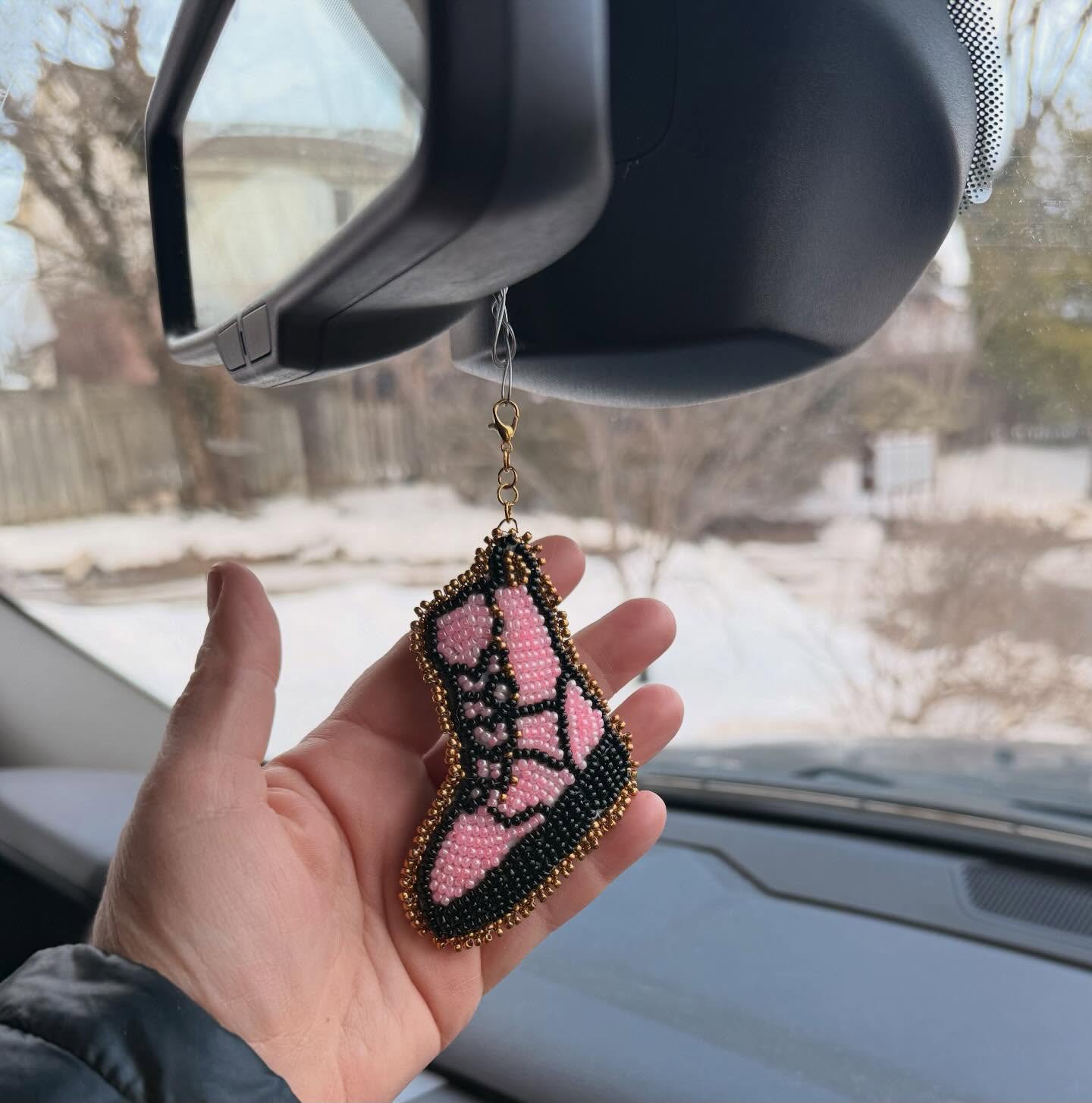 Thank you for the support - women are the most amazing inspiring creatures on the planet. Every little bit no matter how small you think the gesture is, keeps this girls world turning.
#GotMoxie #construction #BuildShit #PinkWorkBoots