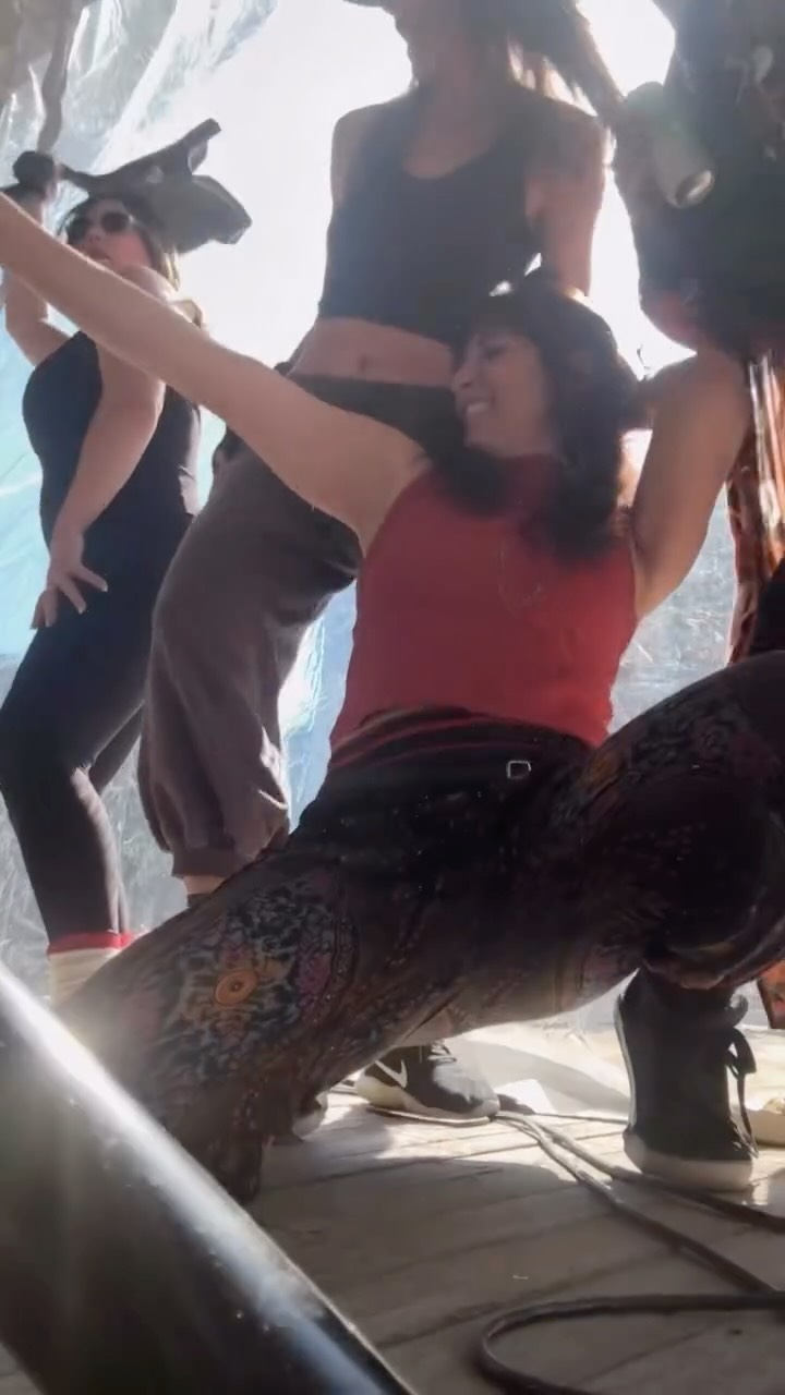 This is how I celebrate my birthday.
Movement. Music. Presence. Besties. Community.
Thank you @dirtytexans @daybreaker.atx
Grateful to celebrate with you @vilifitlife
This is nervous system regulation.
This is intuition in motion.
This is the body remembering joy.
BEAM isn’t something I teach.
It’s something I live.
#somatichealing #beamwithbrookelin #danceishealing #danceforlife #movementismedicine