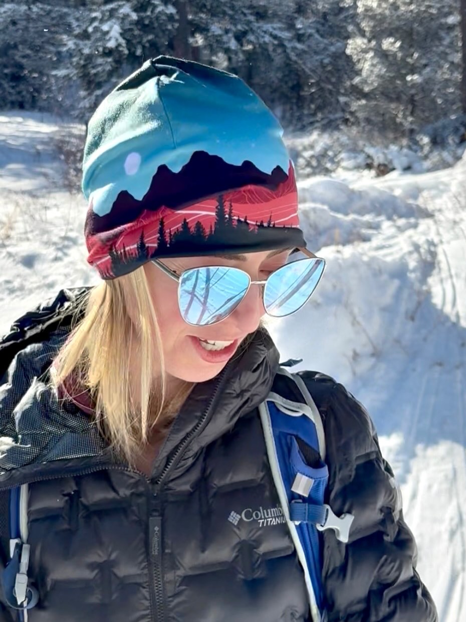 Beanies baby!!! You asked and I listened! I have a handful of designs coming but I particularly love this style of beanie because it’s so great for cold weather cardio. My winter sport of choice is Nordic skiing but once I start biking to work in the spring, this beanie is light enough it will easily fit under a helmet.
#mountainbeanie #nordicskiing #idahowinter #functionalart