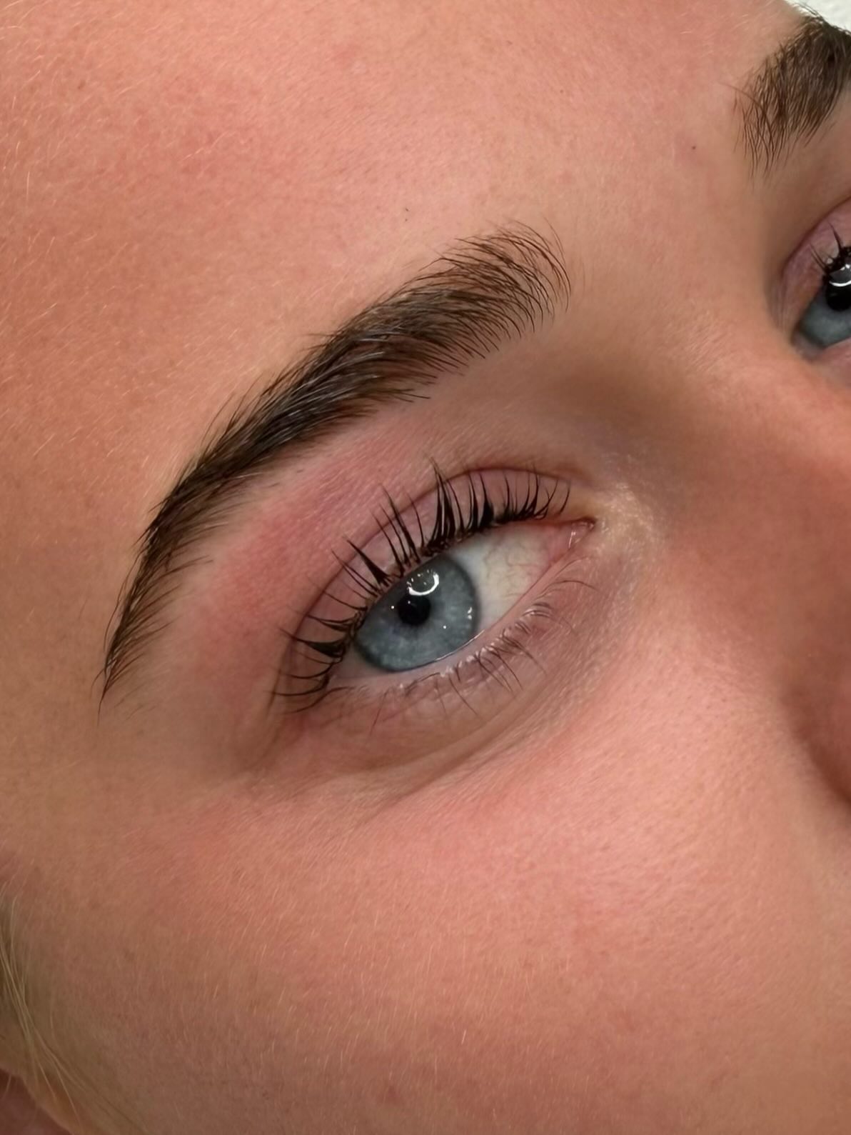 Elevate your natural beauty with a flawless Yumi lash lift!no extensions, no fuss, just perfection.
#yumilashlift #lashlift #beauty