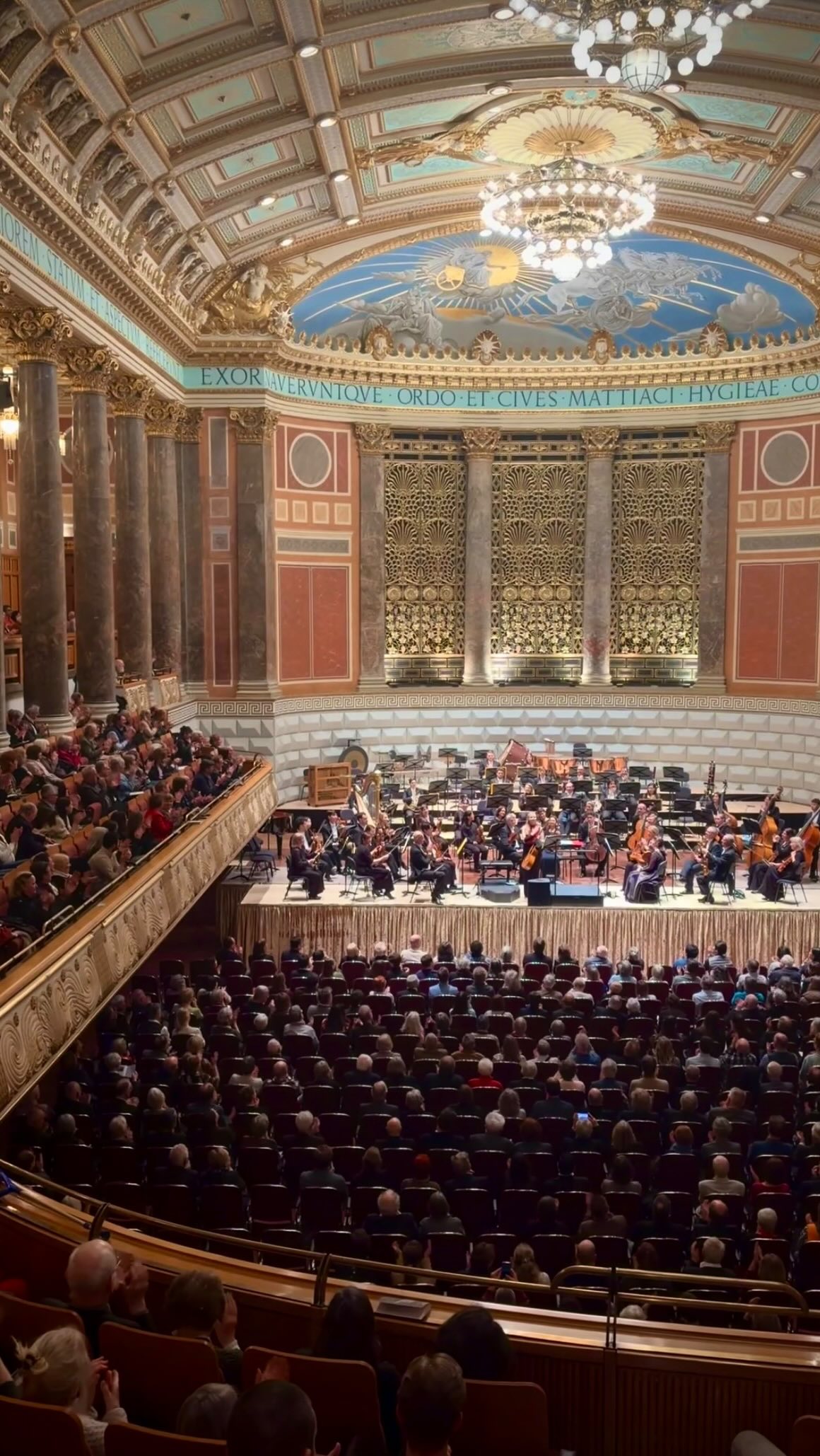 HAD A BLAST YESTERDAY! The @staatstheater.wiesbaden and @chinchao.lin absolutely crushed it! 🔥🎶
I loved every second of making music with you!
And that audience… thank you for the love!
Playing for you was such a joy. ❤️