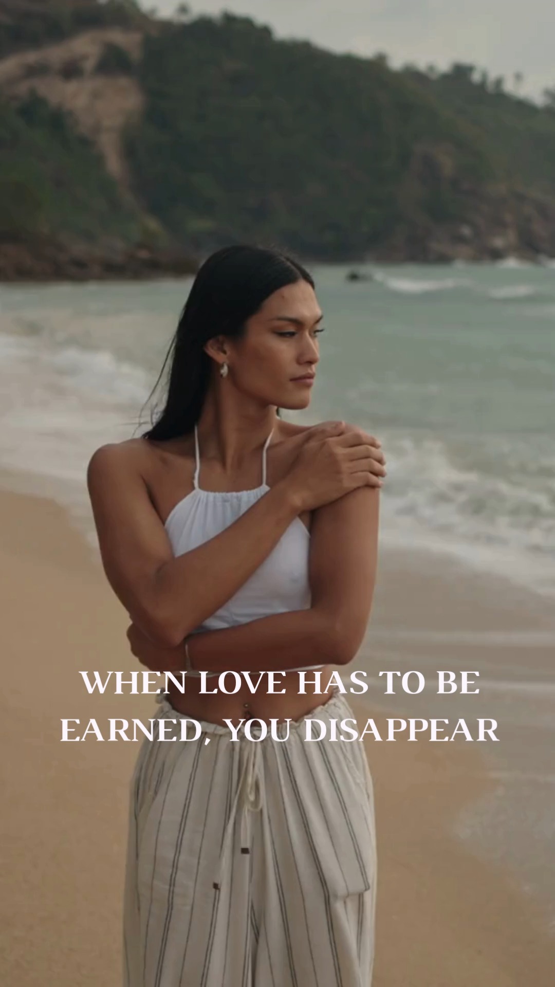 You didn’t lose yourself overnight.
You abandoned yourself one small compromise at a time.
#relationships #relationships101 #relationshipcoach #emotionalintelligence #datingadvice #attachmentstyles #selfgrowth #personaldevelopment #peoplepleasing
#avoidantattachment #narcissisticrelationships #emotionalpatterns #selfabandonment
#pleaserwound #avoidancebehavior #emotionalnumbness